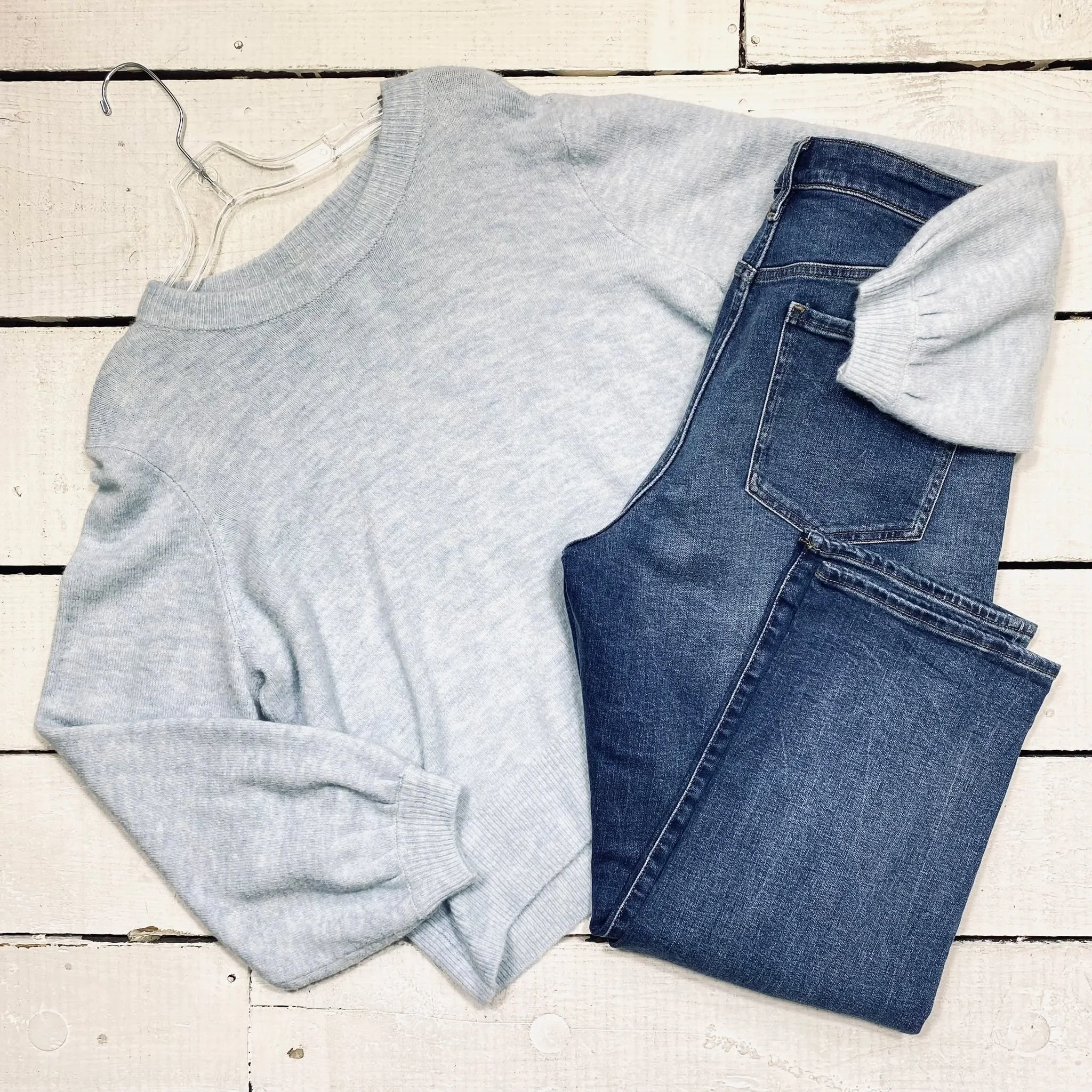 Lauren Conrad Sweater Size XL, $14.95
Express Jeans Size 14, $12.95