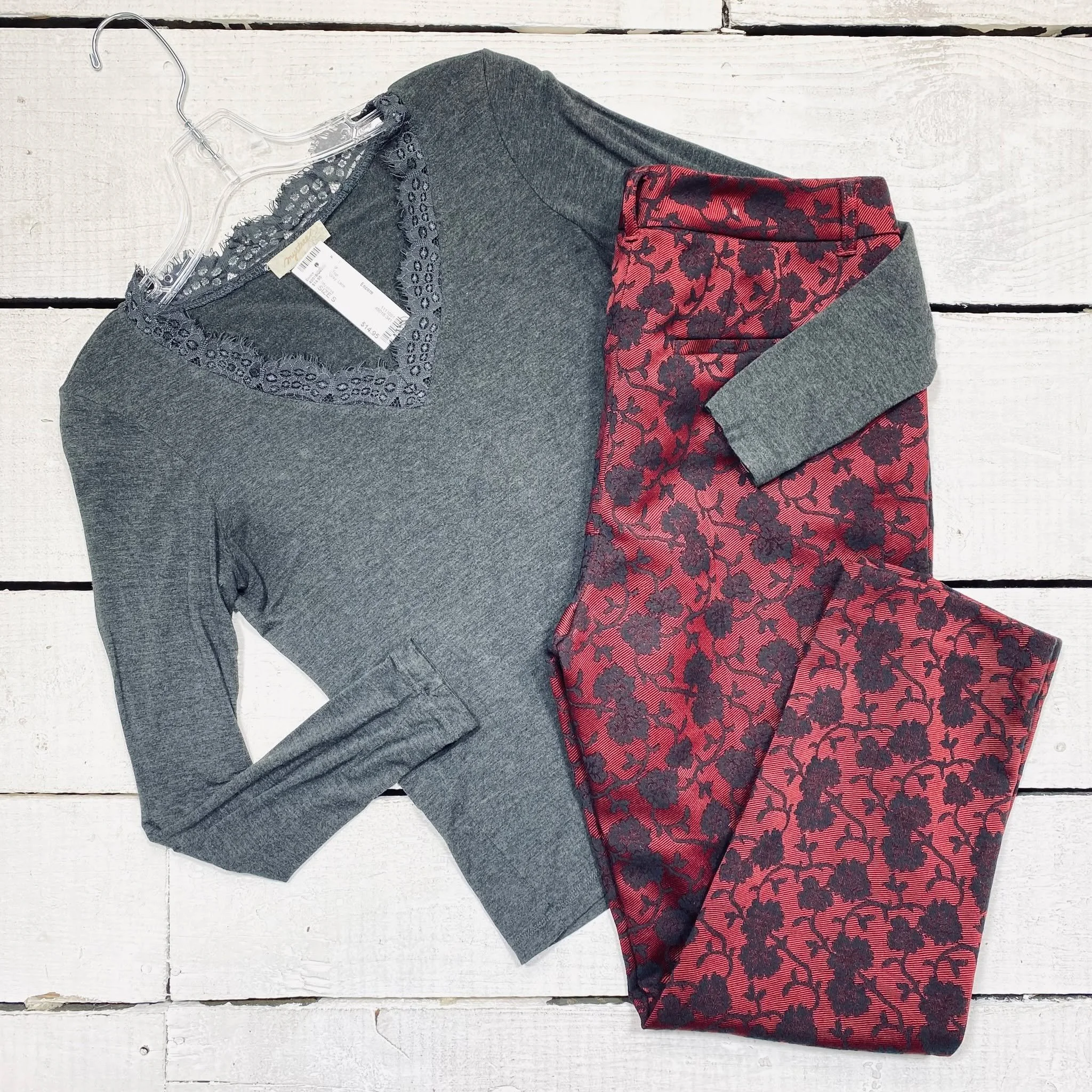 Mystree Top Size S, $14.95
WHBM Pants Size 8, $12.95