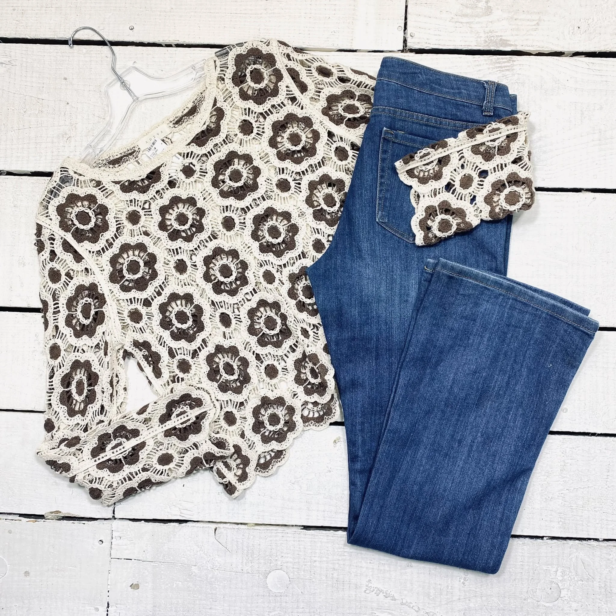 Adiva Top Size L, $15.95
Jones New York Jeans Size 10, $12.95