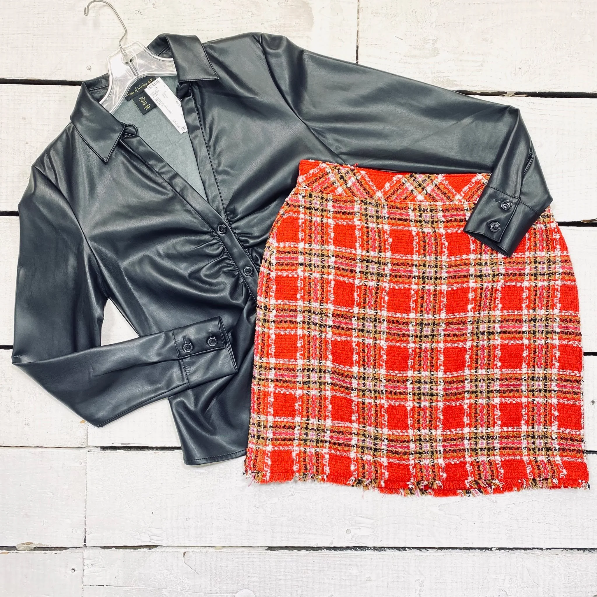 House of Harlow 1960 Blouse Size S, $14.95
Ann Taylor Skirt Size 6P, $14.95