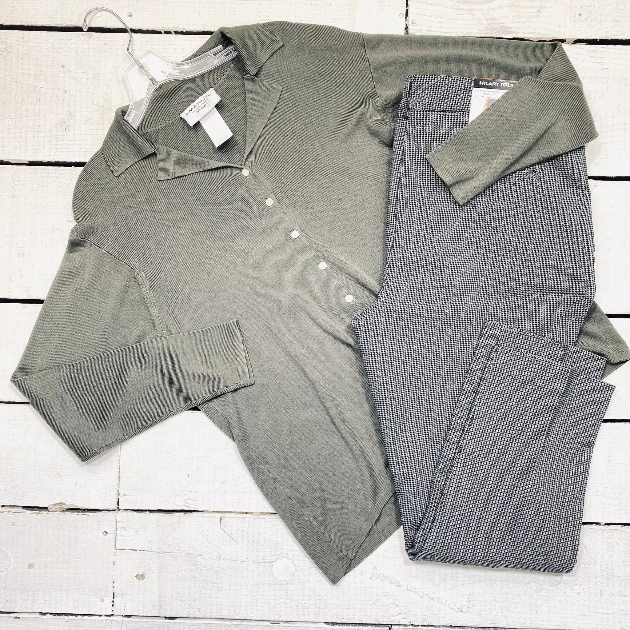 Emanuel Ungaro Blouse Size XL, $25.95
Hilary Radley Pants Size 18, $12.95