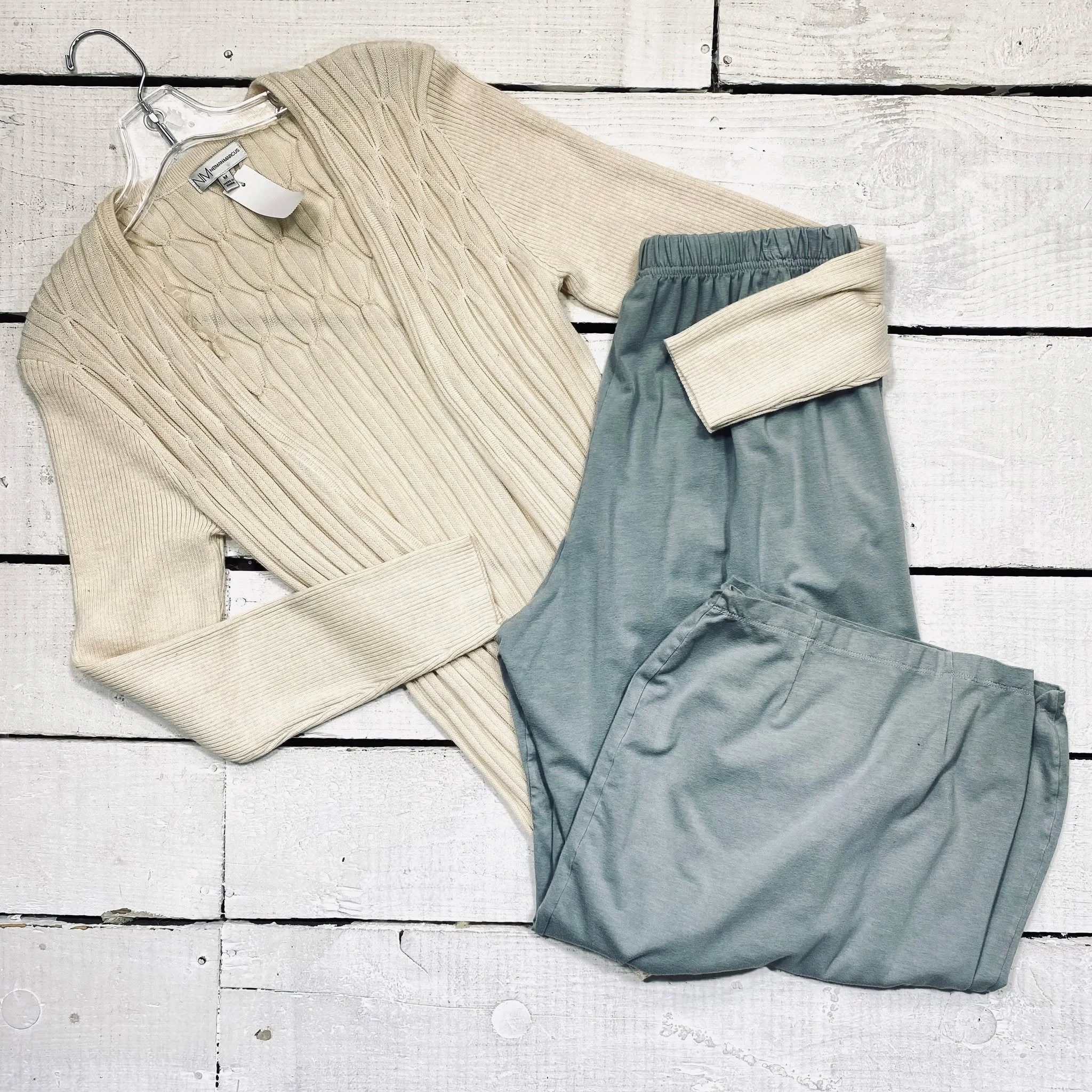 Neiman Marcus Cardigan Size M, $15.95
Bryn Walker Pants Size 8/10, $14.95