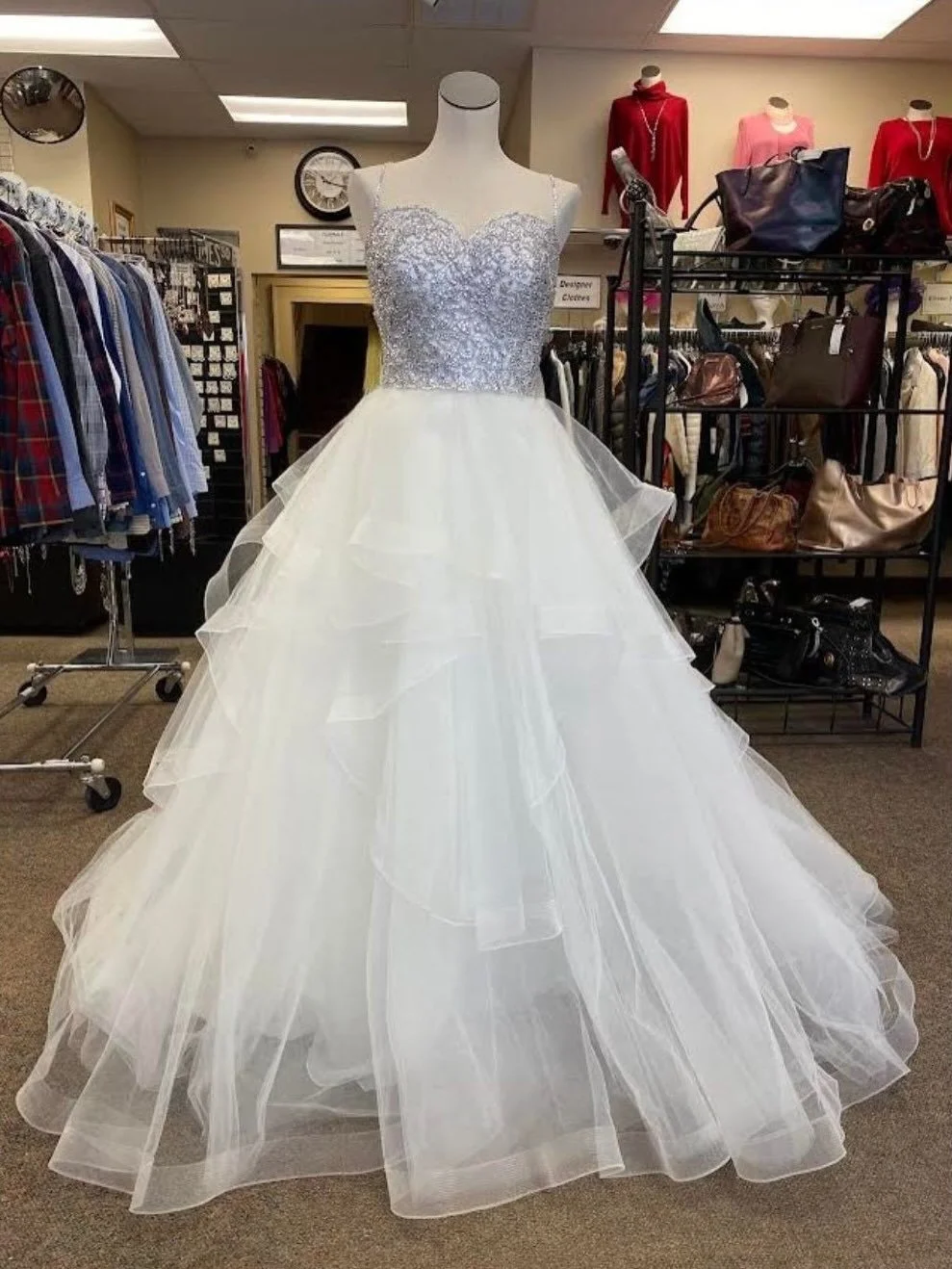 For all the fans of the show &ldquo;Say Yes To The Dress&rdquo; or Kleinfeld - you must be very familiar with their most popular gown designer Pnina Tornei! Her stunning creations are such a RARE find, and we are thrilled to share - we have a Pnina G