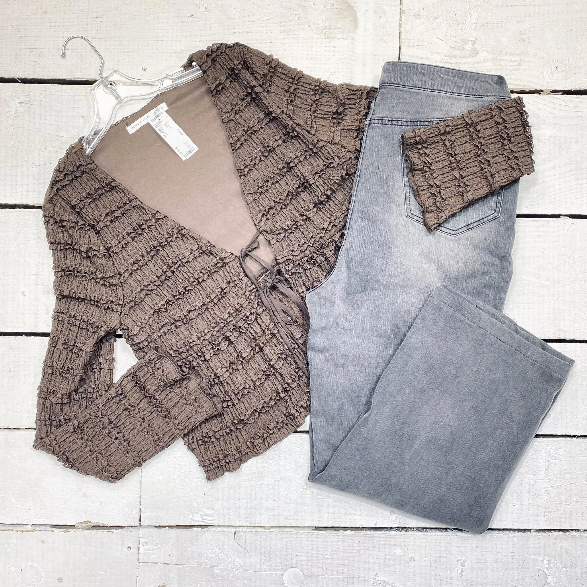 Altar'd State Cardigan Size XL, $14.95
Daily Thread Jeans Size 14W, $12.95