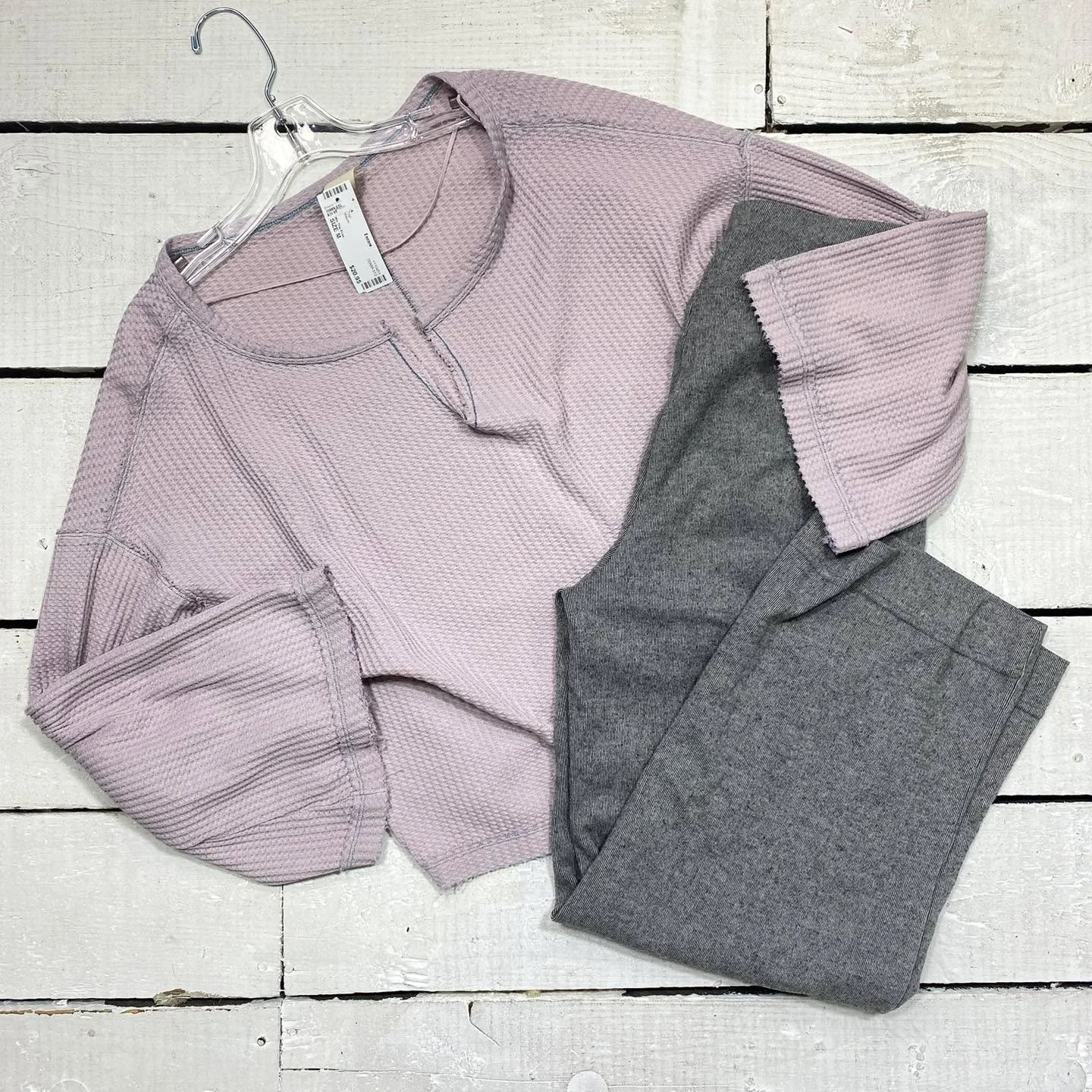 We The Free Top Size M, $20.95
alo Jogging Pants Size S, $24.95