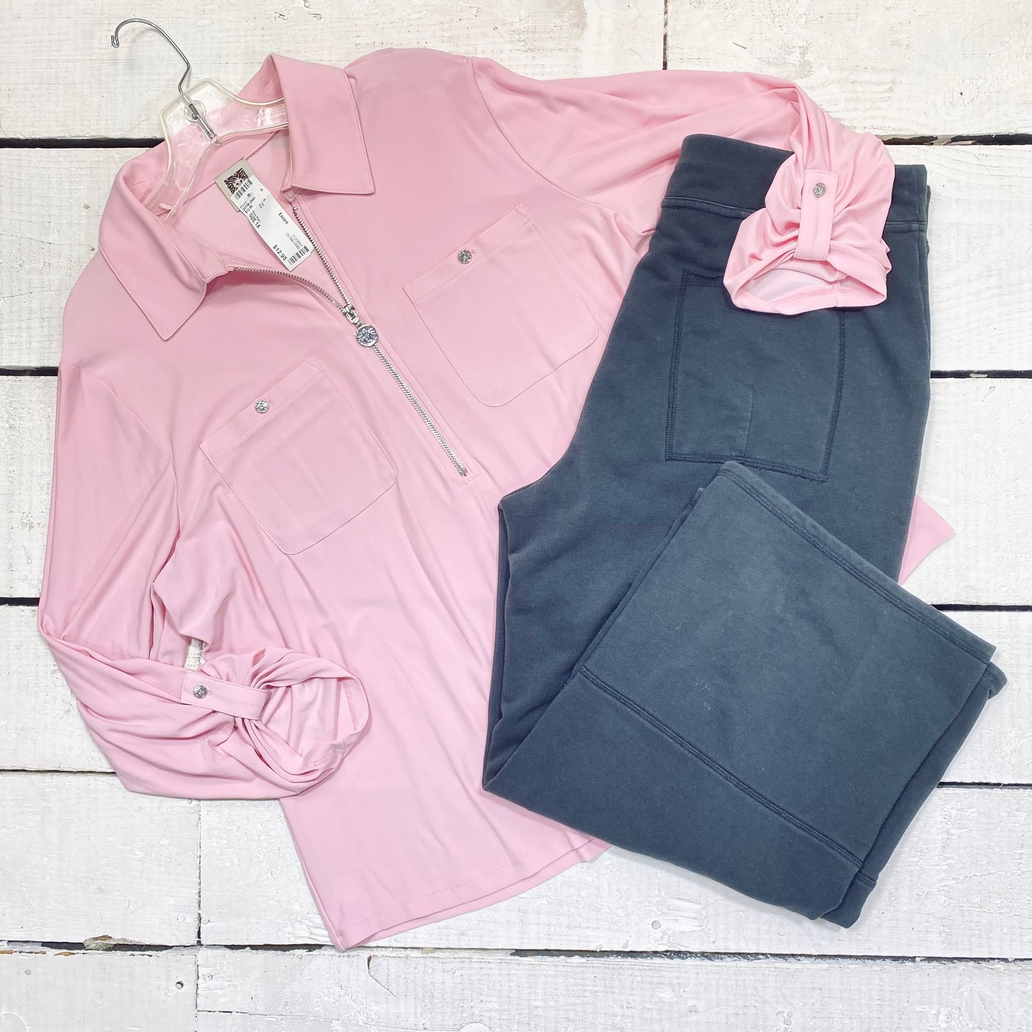 Anne Klein Top Size 1X, $12.95
Liv Pants Size 14, $10.95