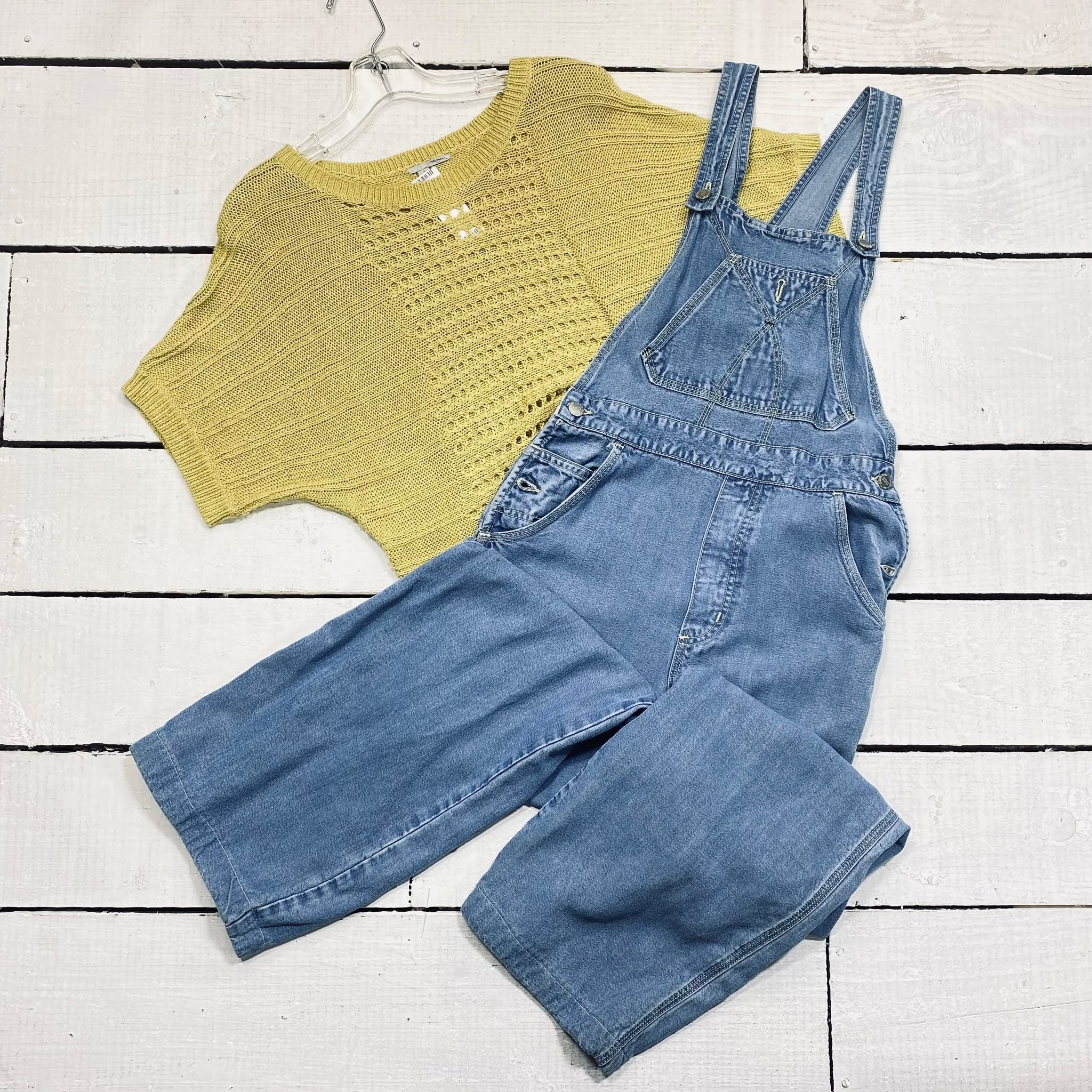 Halogen Top Size XS, $12.95
Indigo Land Bib Overalls Size 4/6, $12.95
