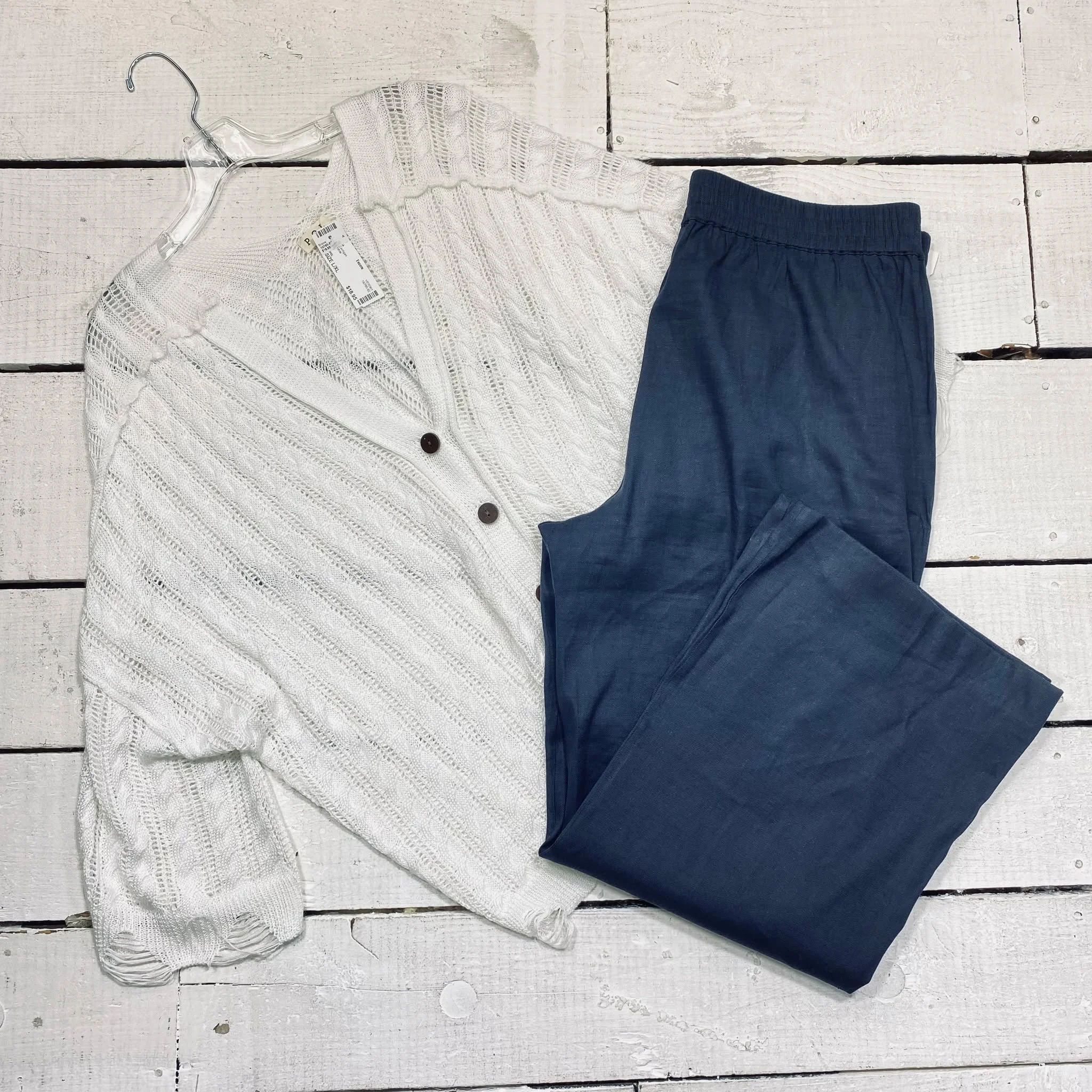 POL Cardigan Size L/XL, $18.95
Cabi Pants Size 16, $28.95