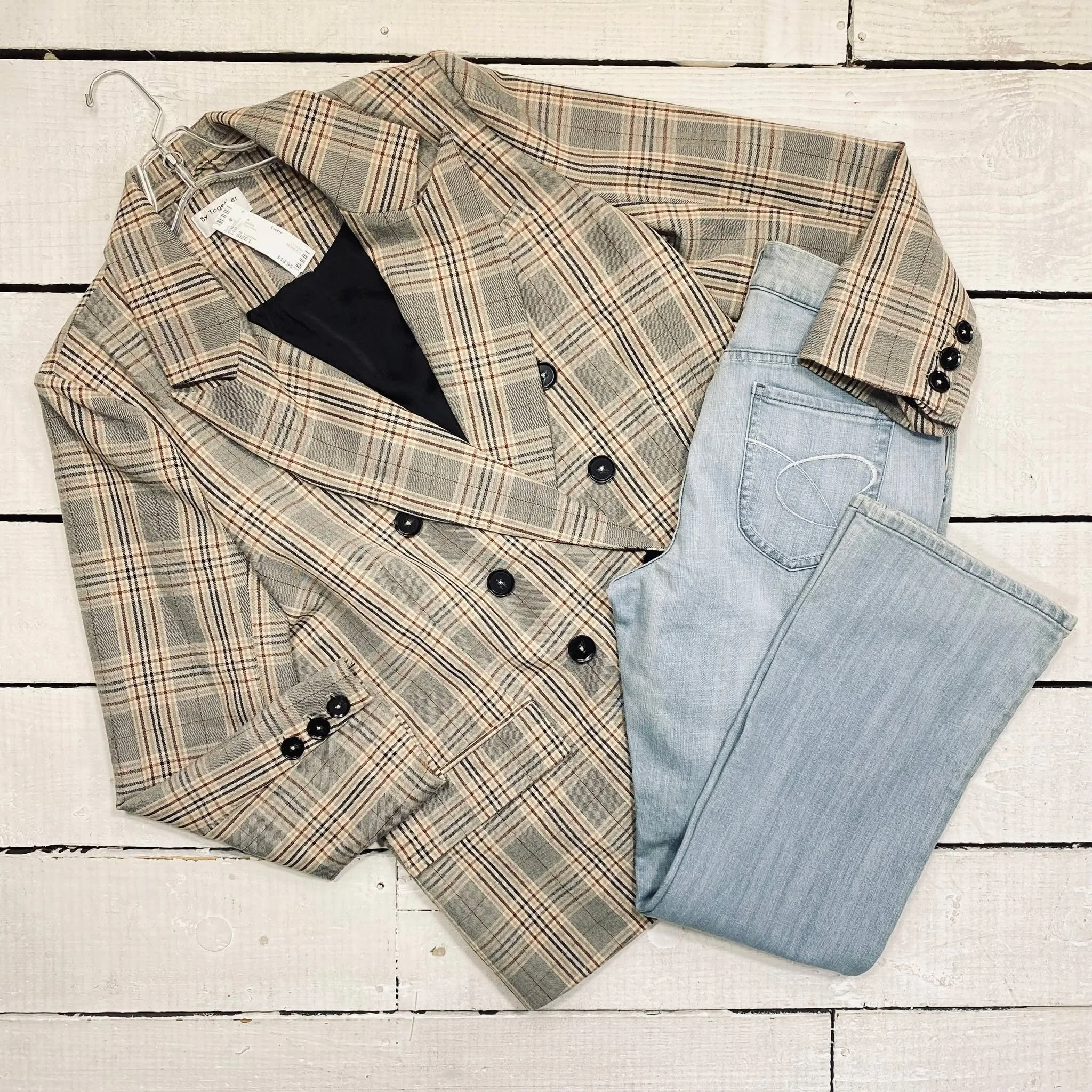 By Together Blazer Size L, $18.95
Chicos Jeans Size 6, $15.95