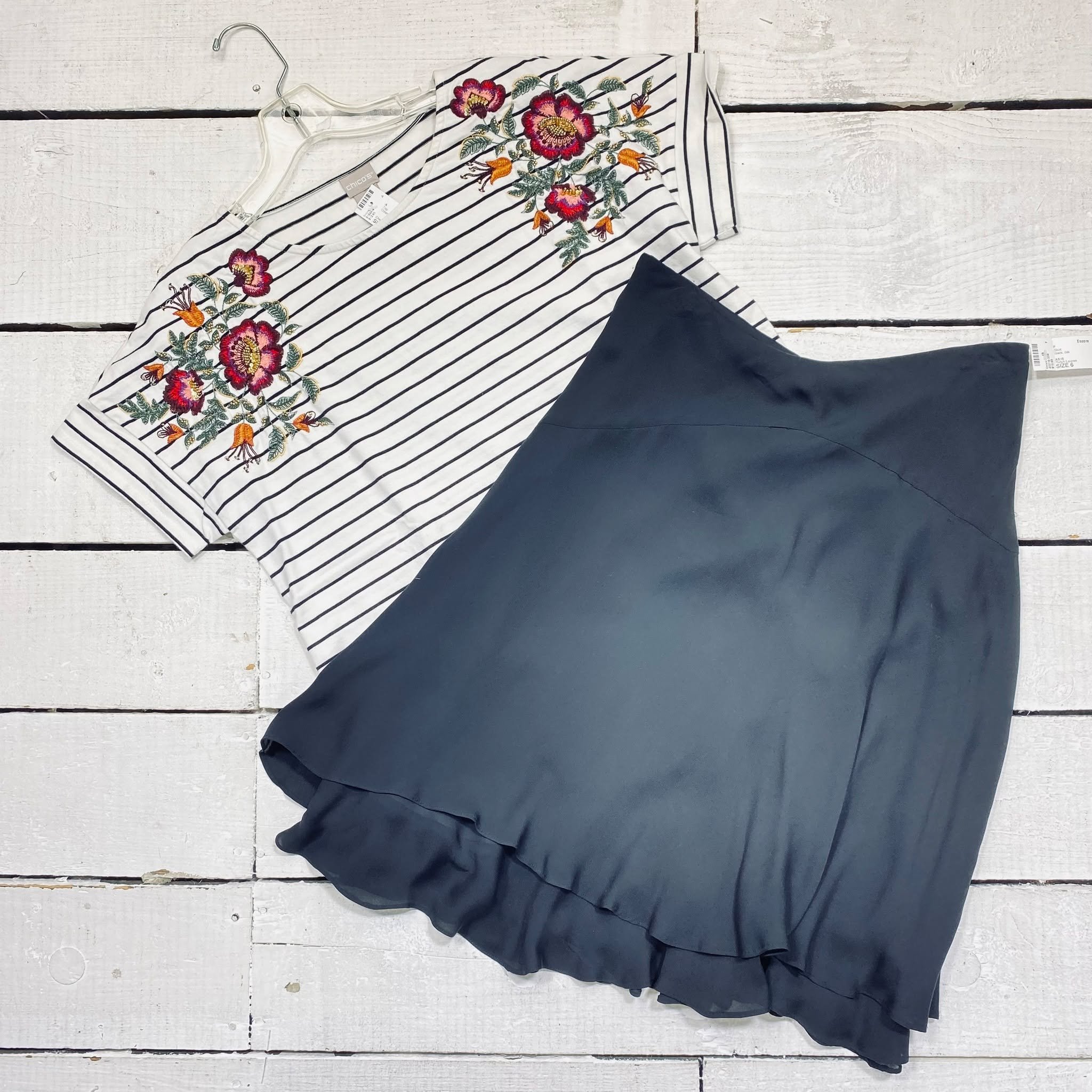 Chicos Top Size M, $12.95
Ralph Lauren Skirt Size 6, $10.95