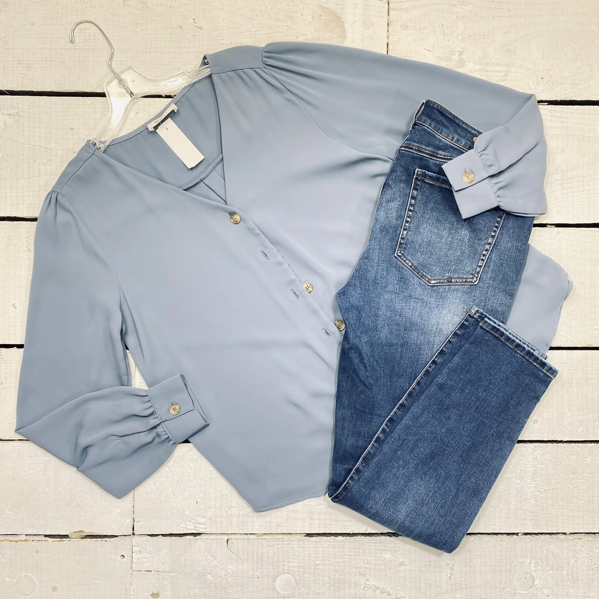 Zenana Top Size XL, $12.95
Cabi Jeans Size 14, $25.95