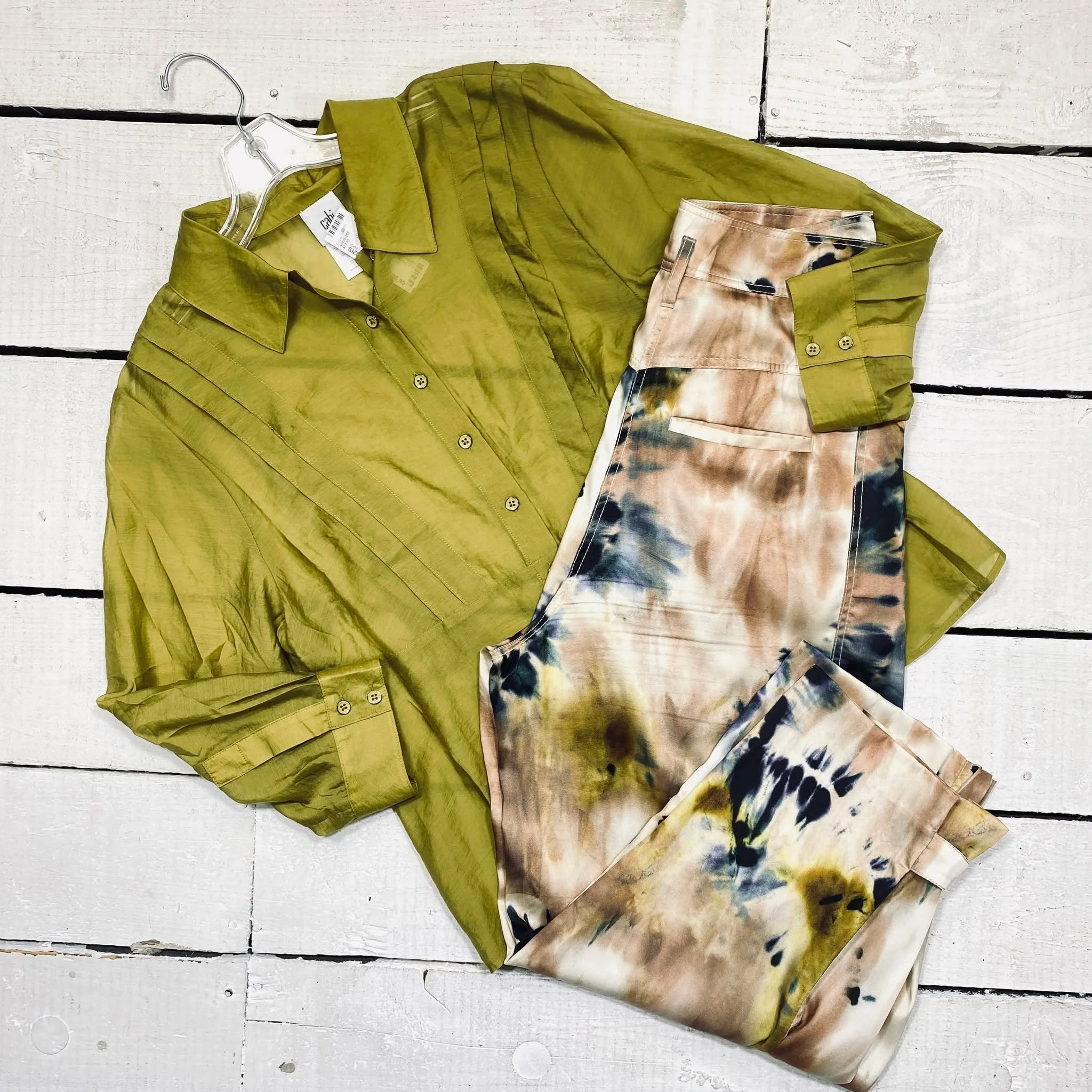 Cabi Blouse Size M, $25.95
Zara Pants Size 6/8, $15.95