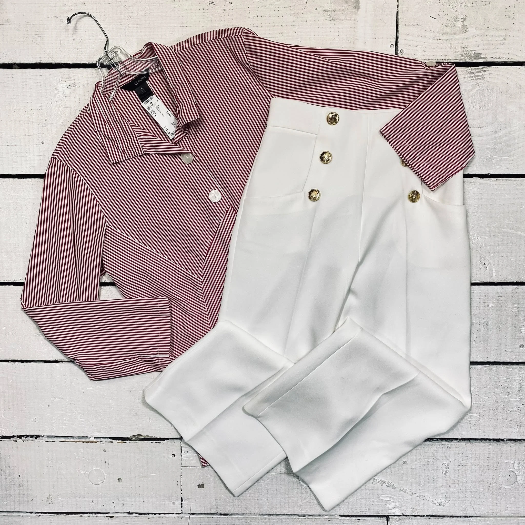 Ali Miles Blouse Size M, $15.95
Zara Pants Size 2, $15.95