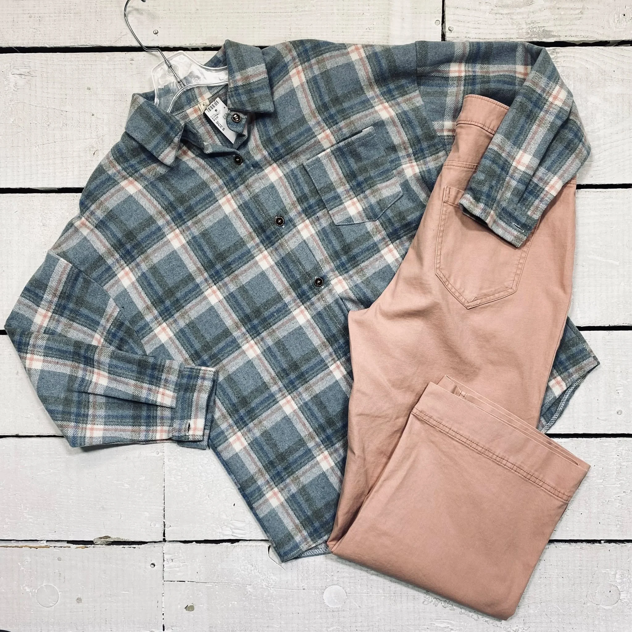 Blouse Size S, $12.95
Old Navy Pants Size 4, $12.95