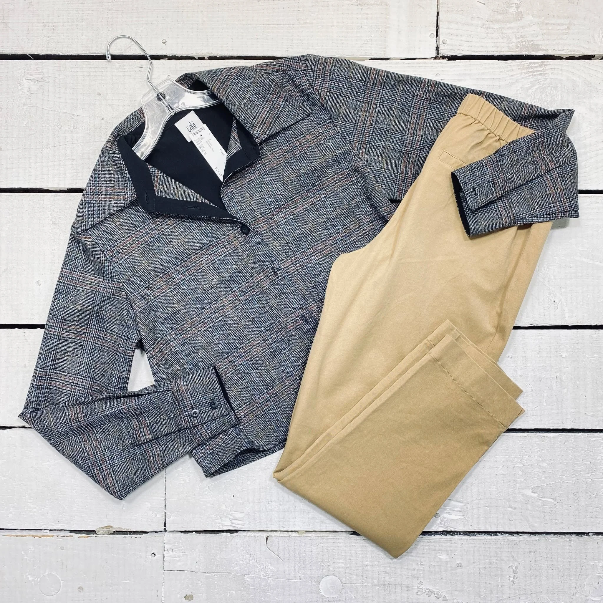 Cabi Blouse Size S, $24.95
Isaac Mizrahi Pants Size 8, $12.95