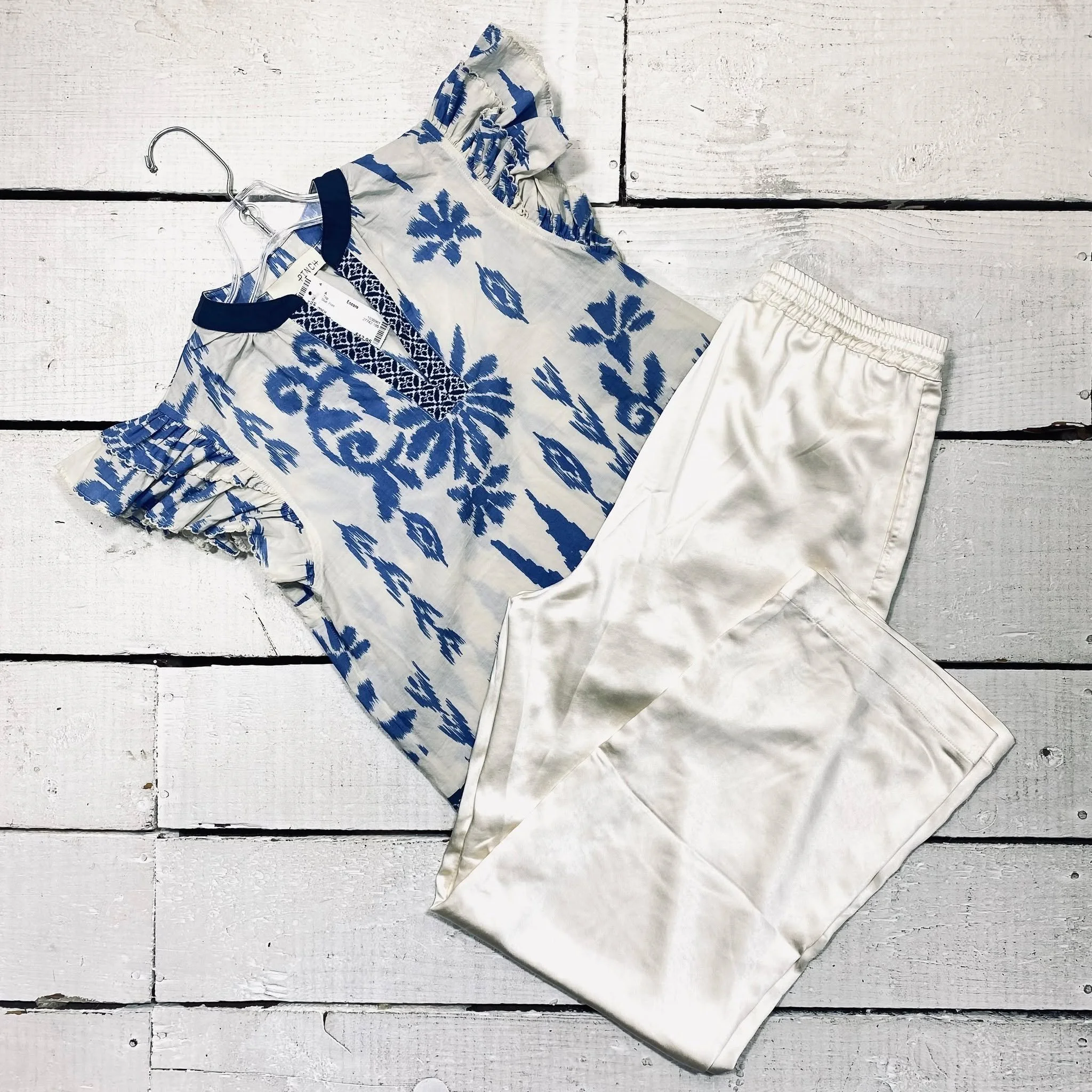 PINCH Top Size S, $12.95
CRESENT Pants Size 6, $24.95