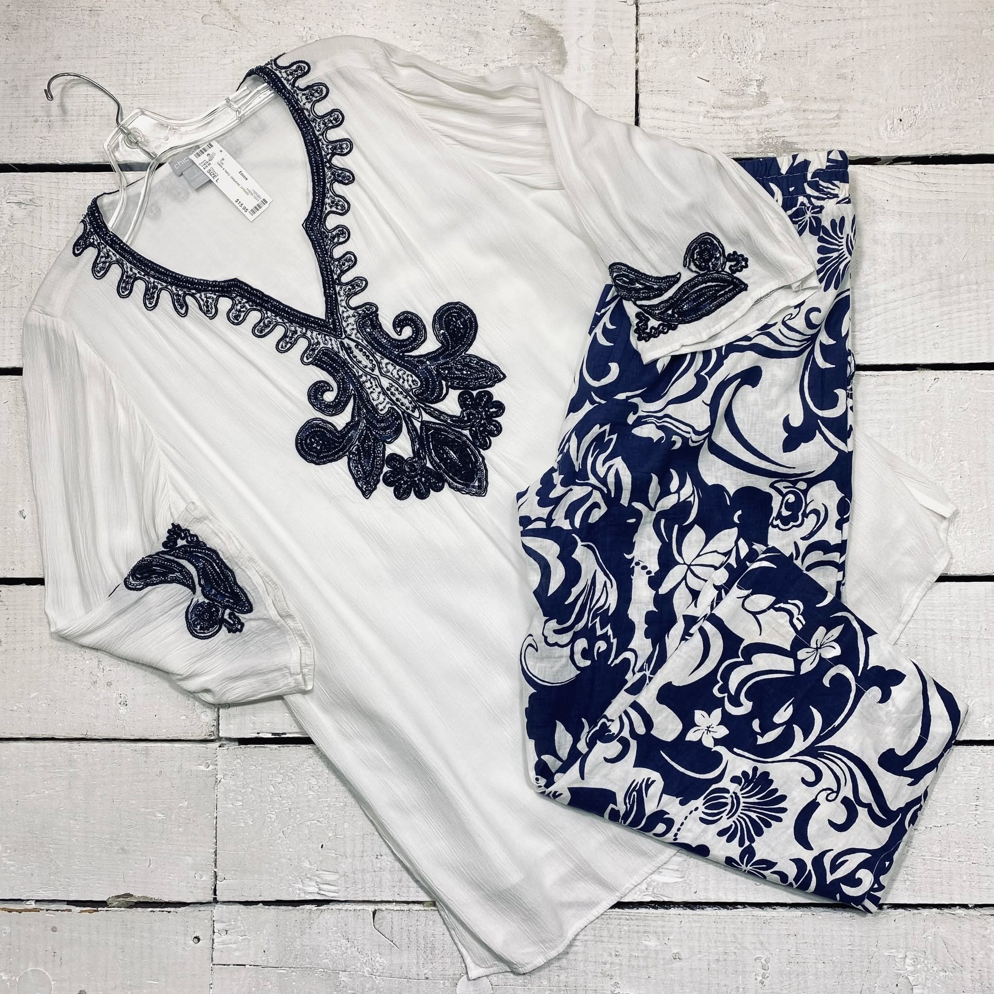 Chicos Top Size L, $15.95
Christian Siriano Pants Size 6, $12.95