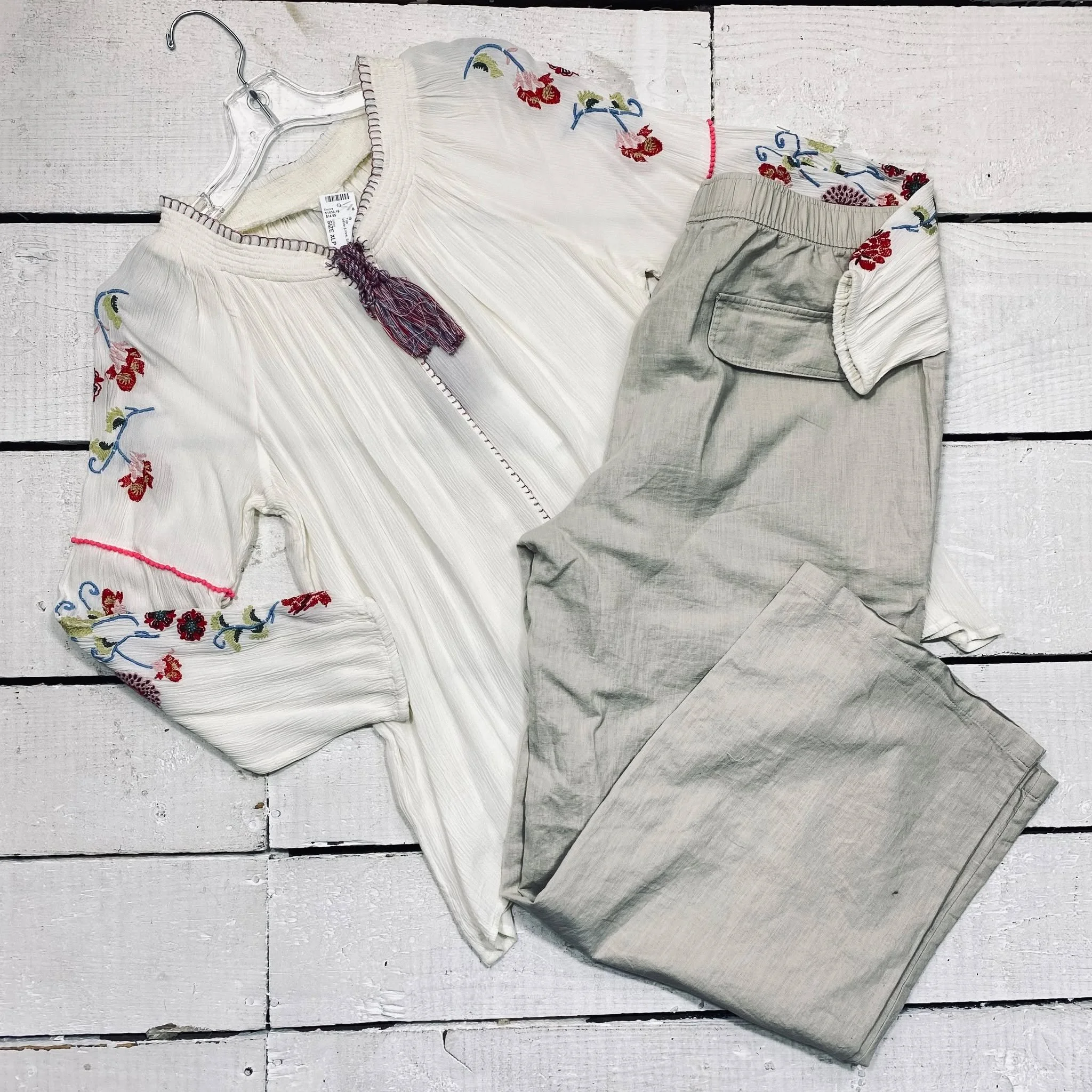 Intro Top Size XLP, $14.95
Zara Pants Size 16, $15.95