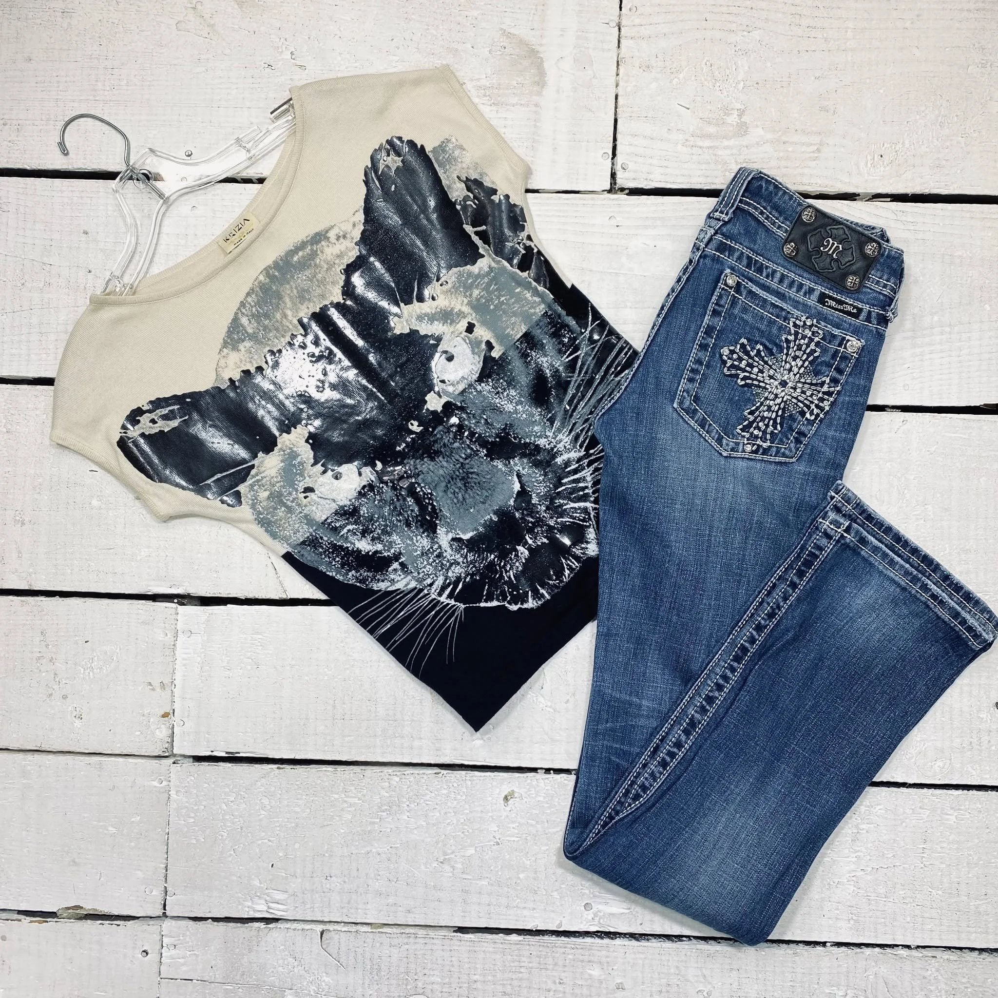 KRIZIA Top Size S, $64.95
Miss Me Jeans Size 4, $18.95