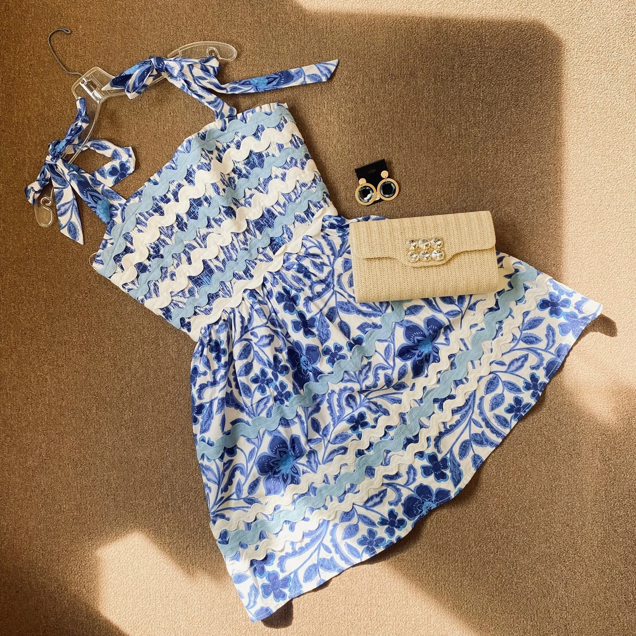 AVARA Dress Size 6, $40.99
Evening Bag, $12.95
Earrings, $7.26