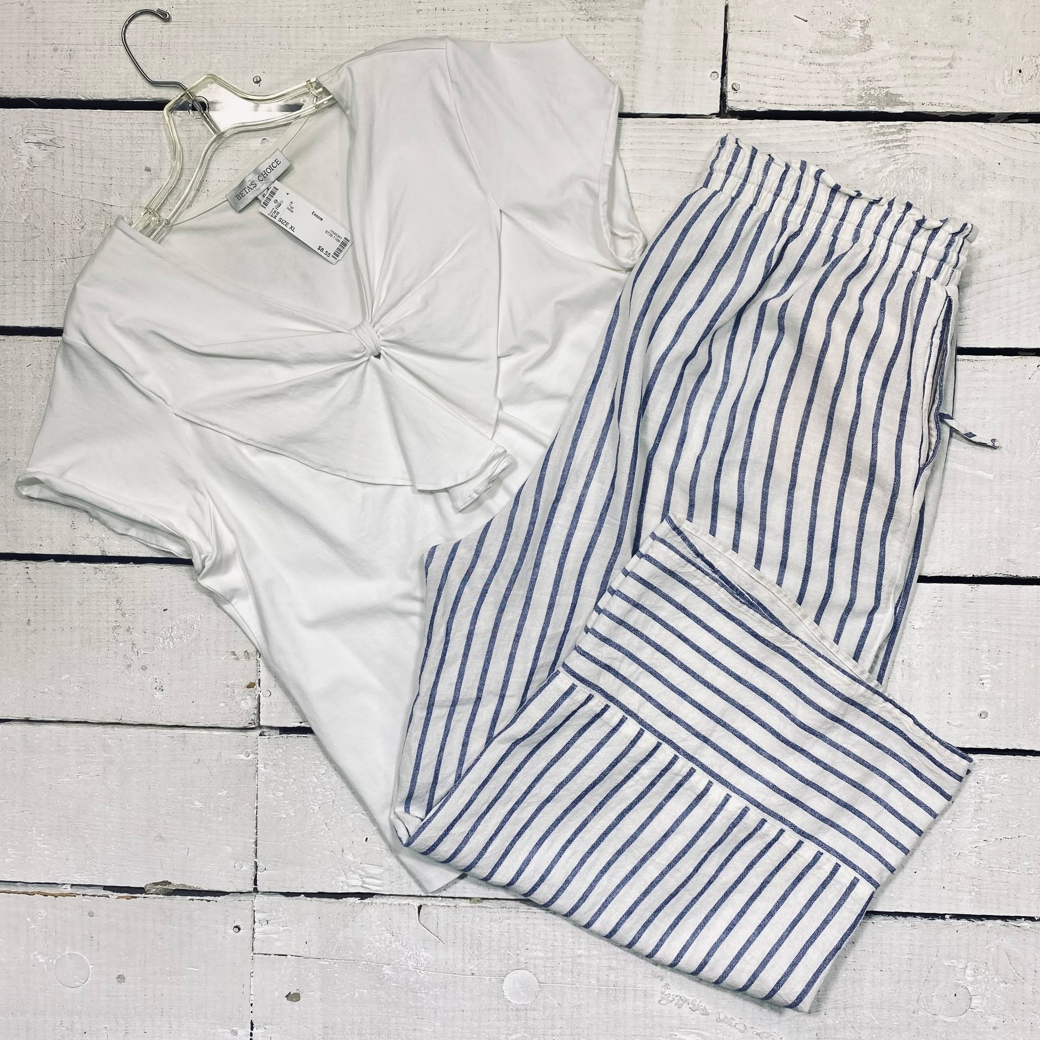 Top Size XL, $8.55
Lauren Conrad Pants Size 16, $14.95