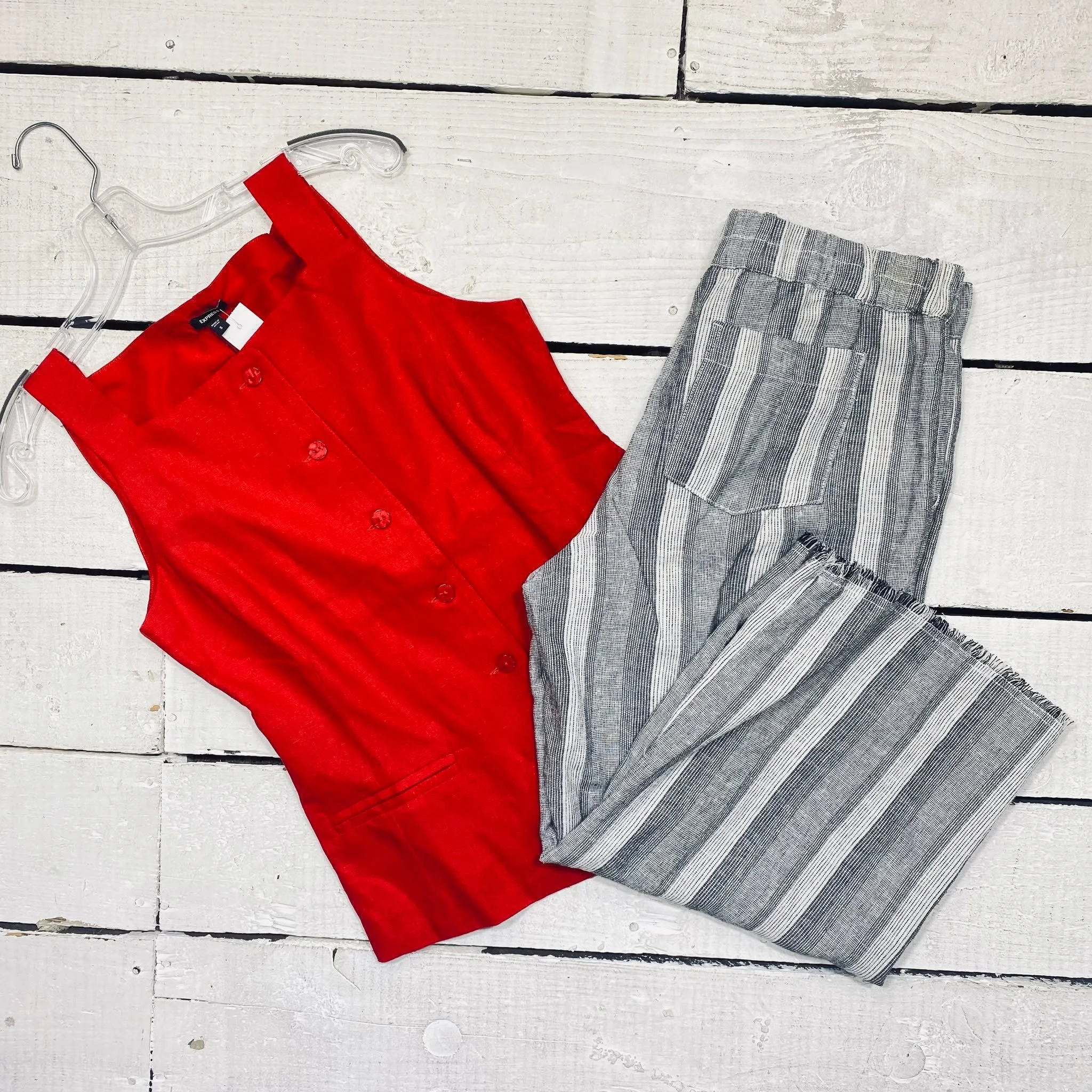 Express Shell Size S, $18.95
Caslon Capris Size 8, $10.95