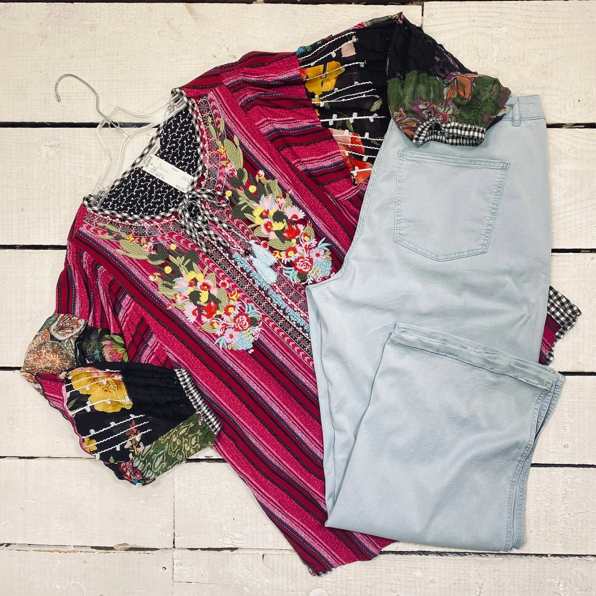 John Mark Top Size XL, $22.95
Soft Surroundings Pants Size 18, $15.95