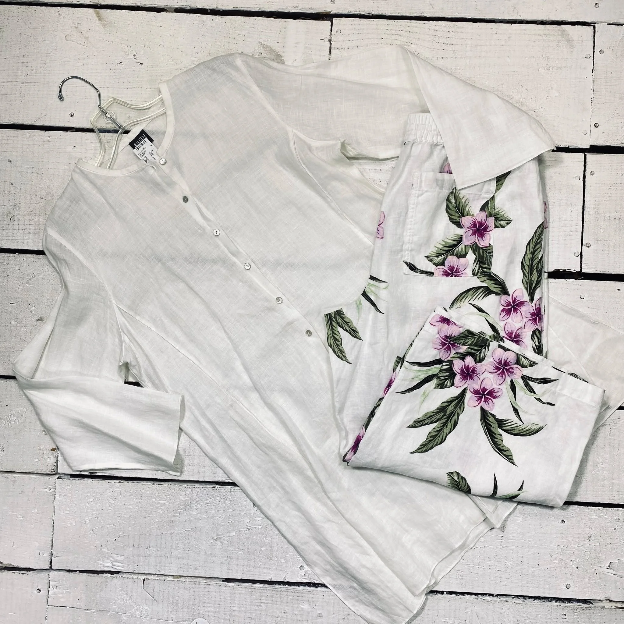 Eileen Fisher Tunic Size M/L, $35.95
Lands End Capris Size 6/8, $12.95