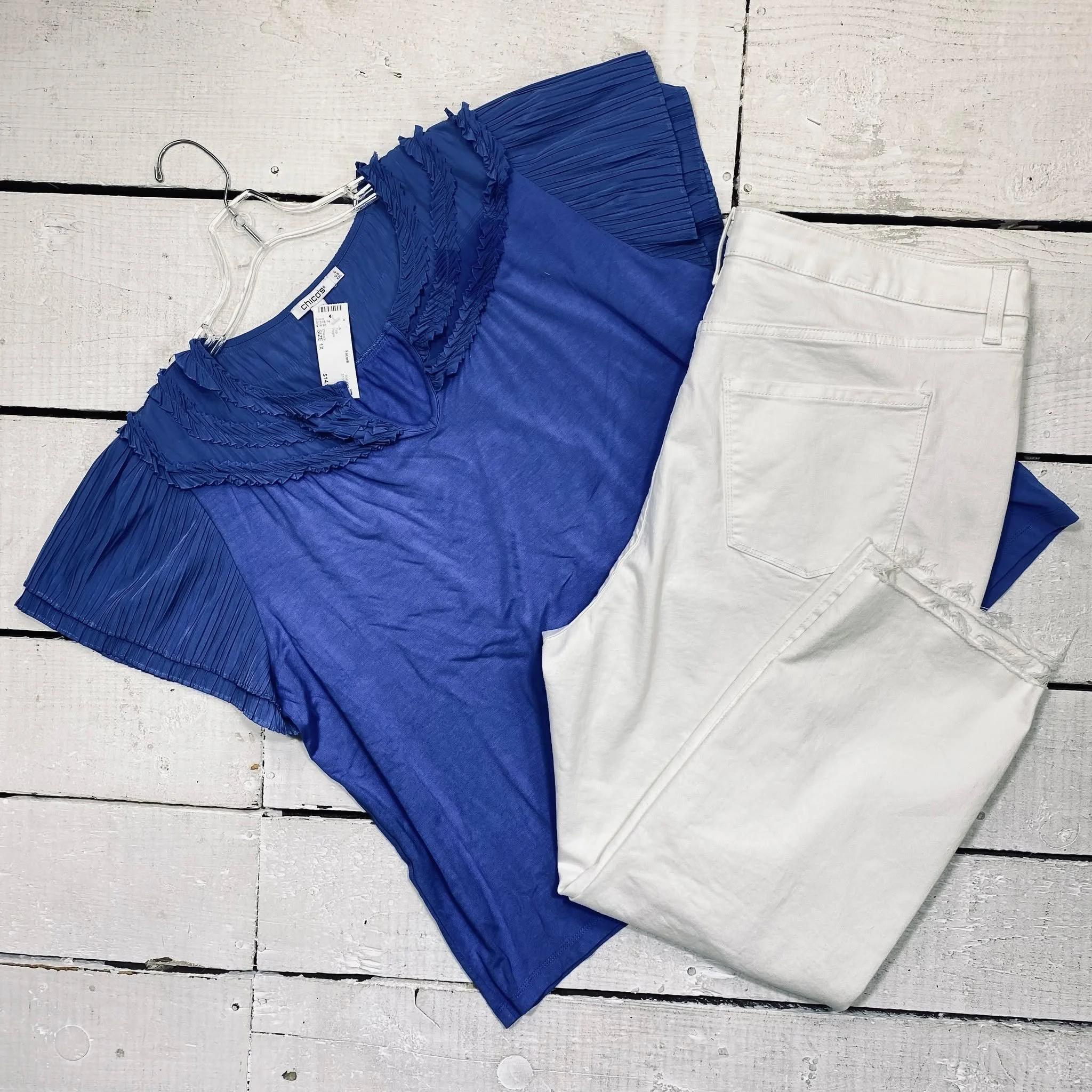 Chicos Top Size 1X, $14.95
Lauren Conrad Pants Size 20, $14.95