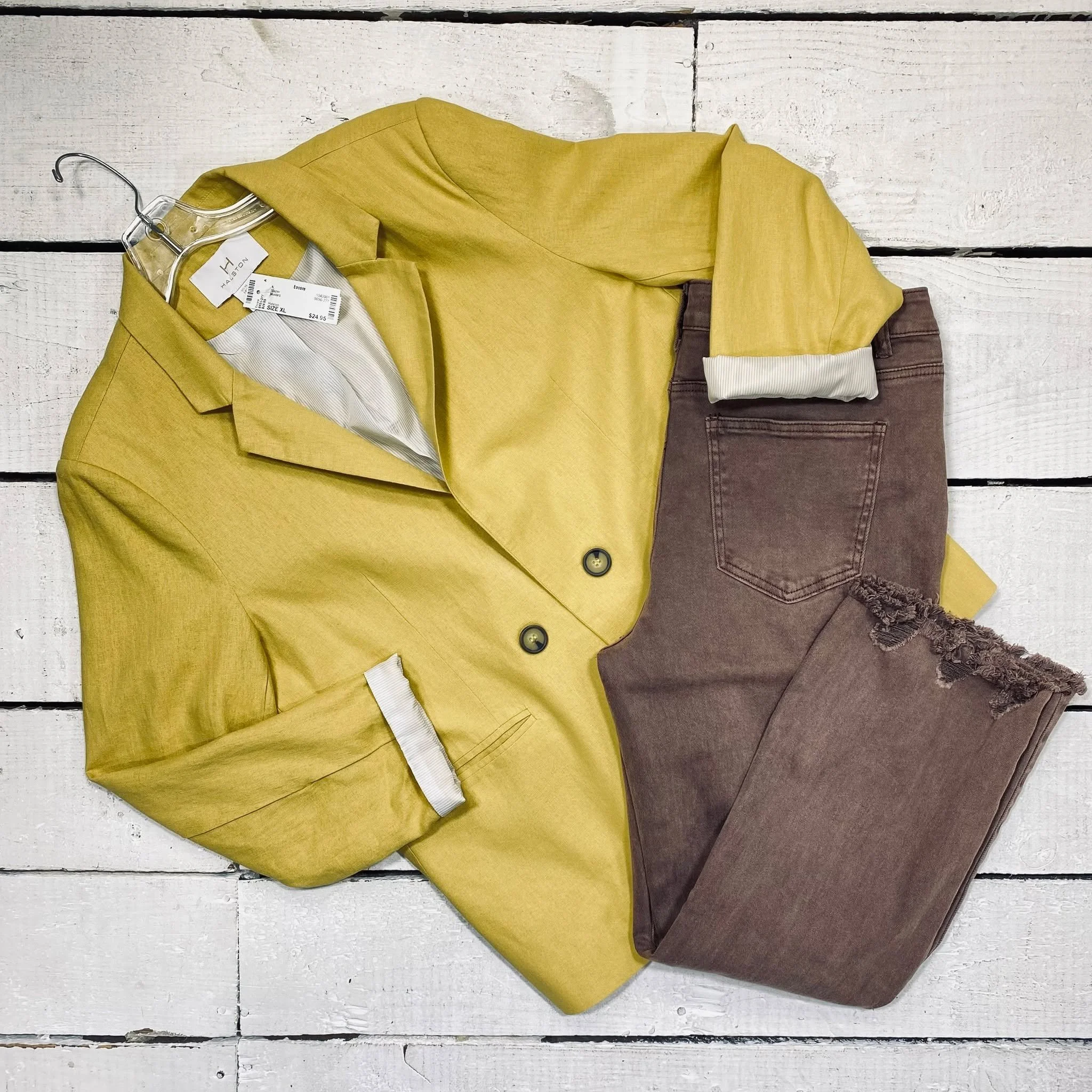 Halston Blazer Size XL, $24.95
Zenana Jeans Size 16, $14.95