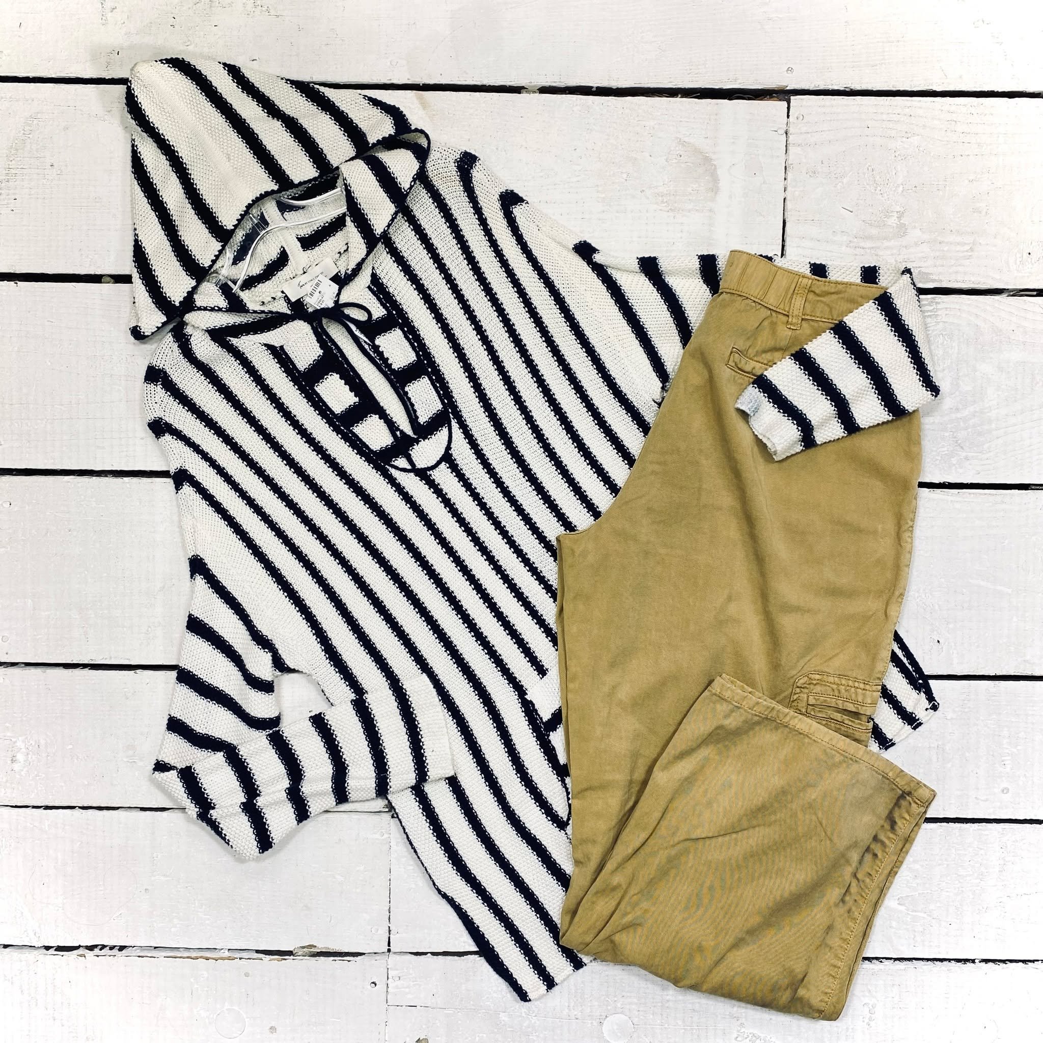 Vince Camuto Top Size XL, $18.95
Maurices Pants Size 16, $10.95