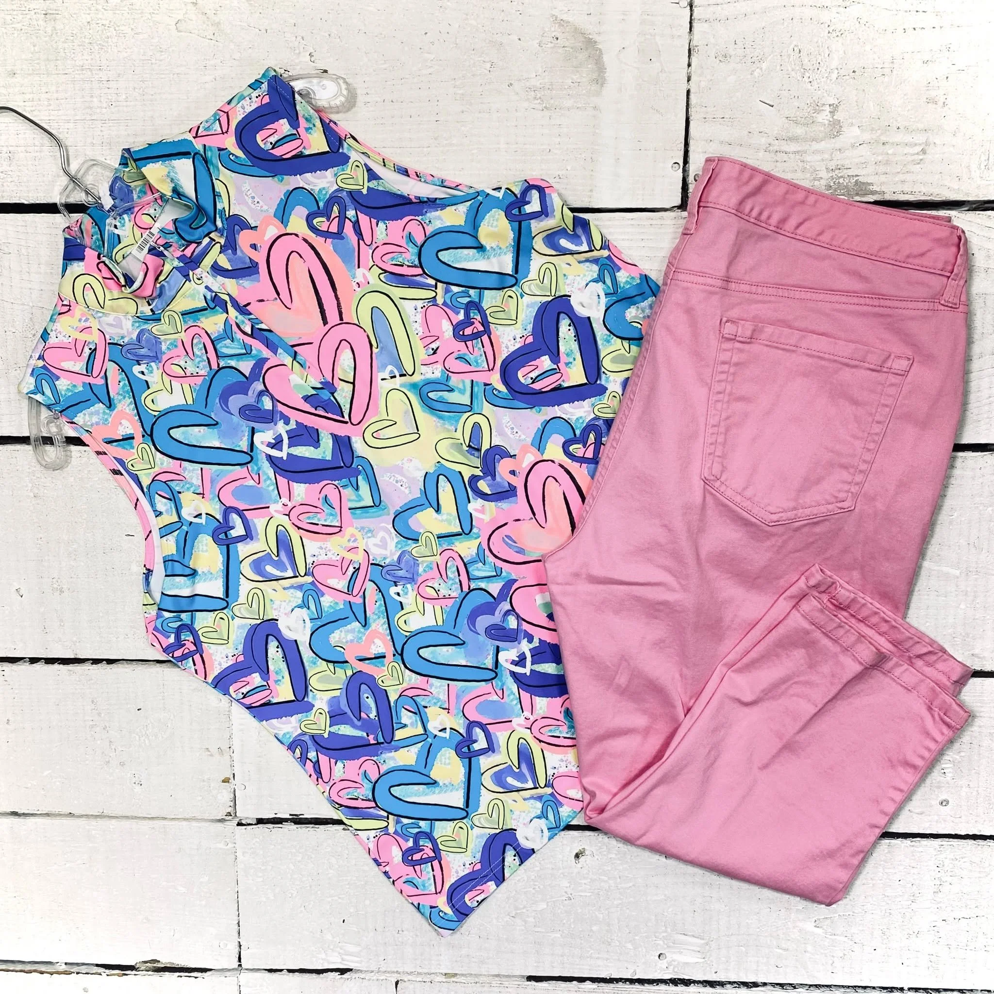 Lulu B Shell Size XL, $18.95
Charter Club Capris Size 16, $14.95