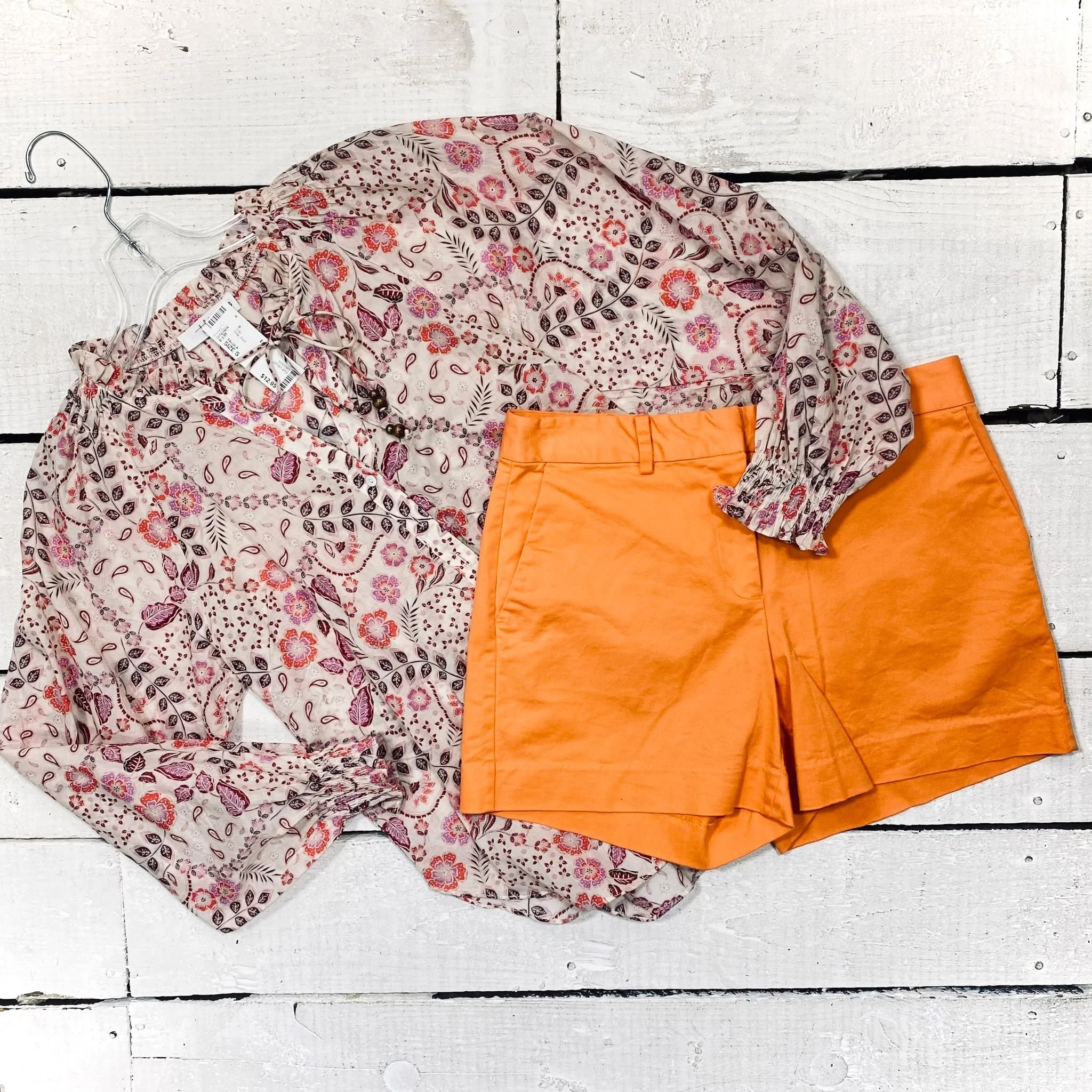 TALULA Top Size S, $12.95
Michael Kors Shorts Size 4, $12.95