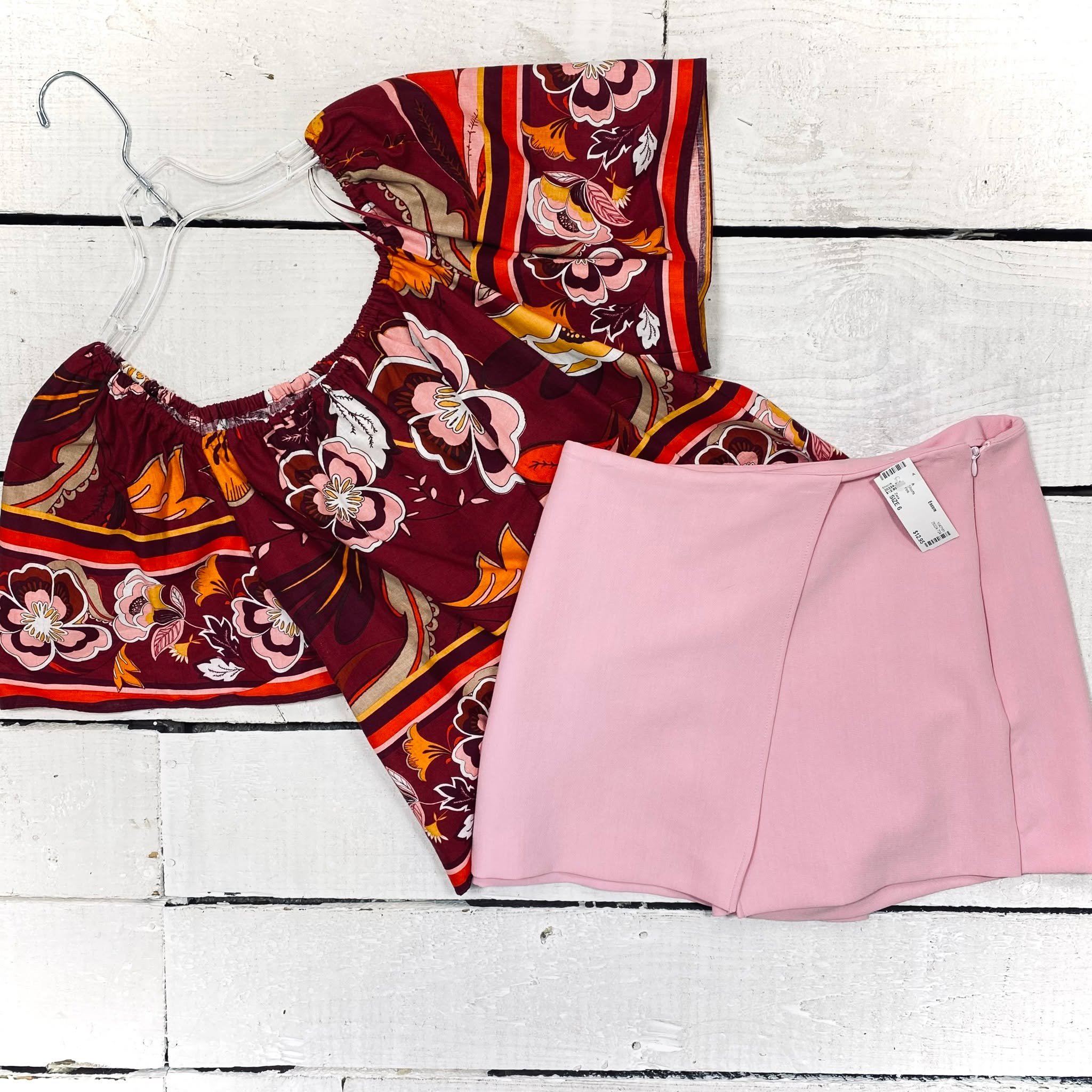 Gibson Latimer Top Size S, $14.95
Zara Shorts Size 6, $12.95