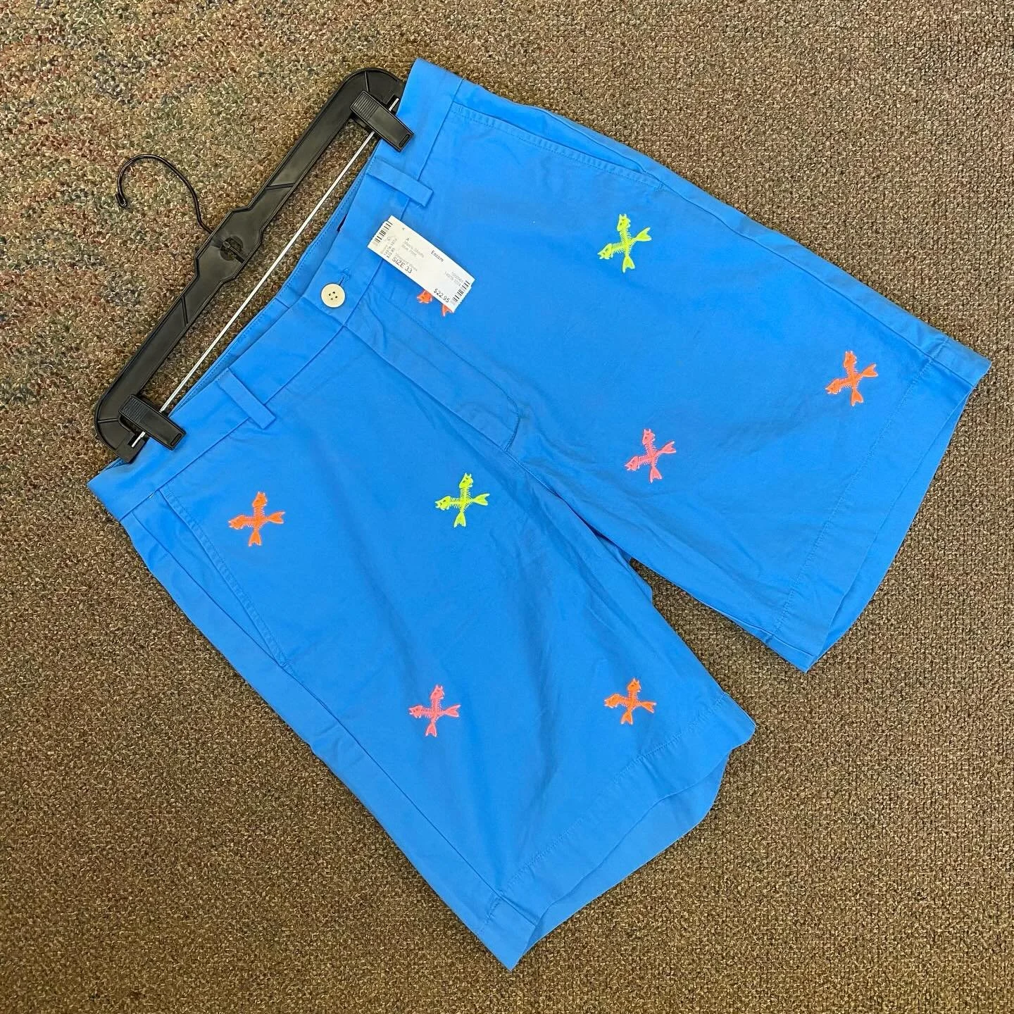 Vineyard Vines Mens Shorts Size 33, $22.95! 🐟