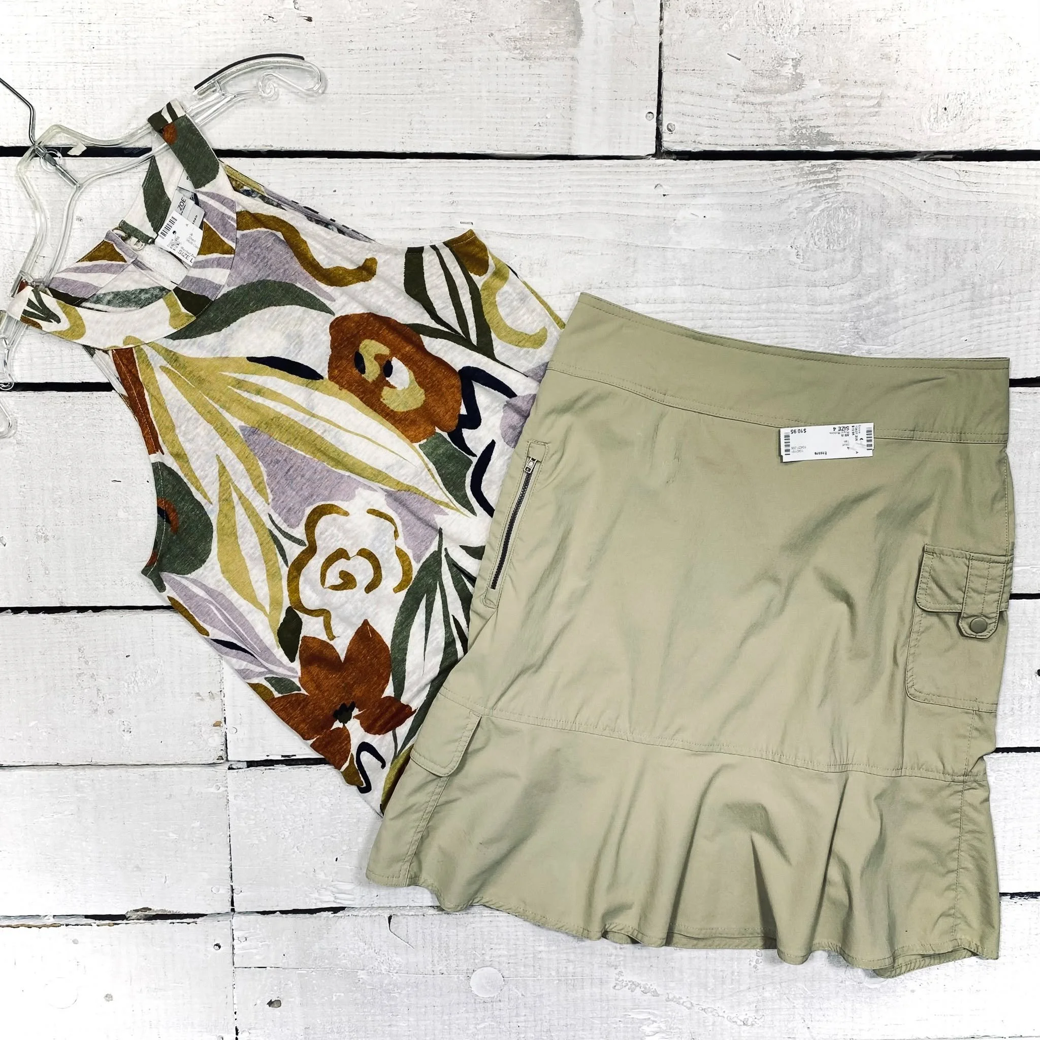 Rachel Zoe Shell Size XL, $12.95
Royal Robins Skirt Size 4, $10.95
