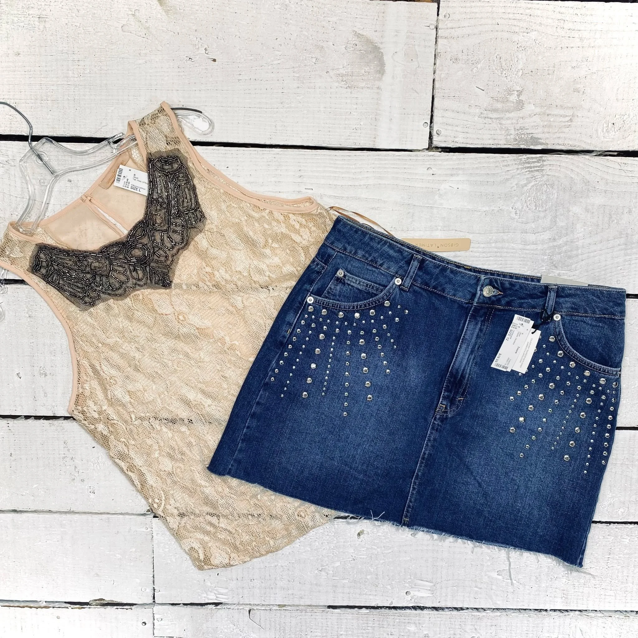 Gibson Latimer Shell Size L, $10.95
TOPSHOP Skirt Size 12, $18.95