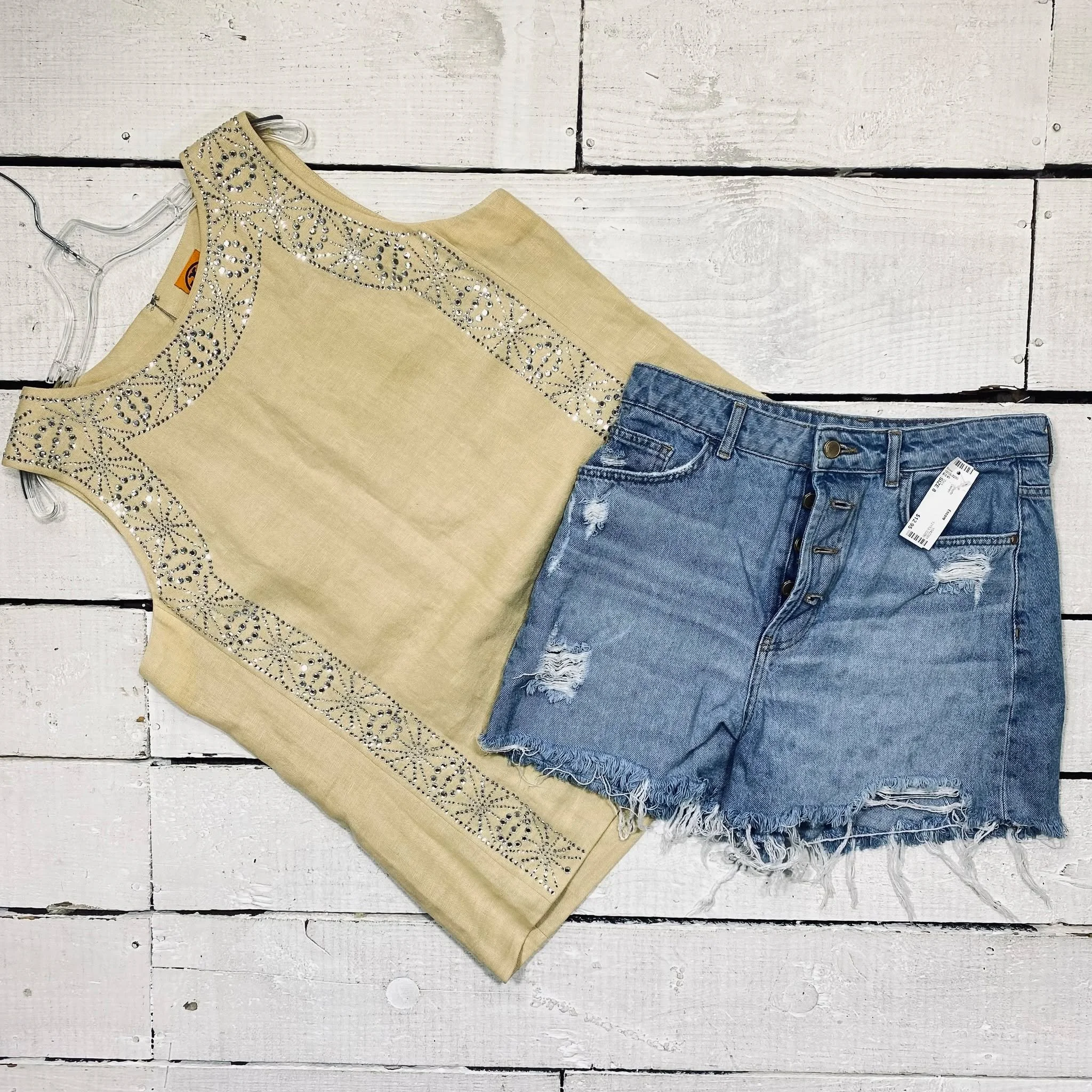 Tory Burch Shell Linen Size L/XL, $65.99
Zara Shorts Size 8, $12.95