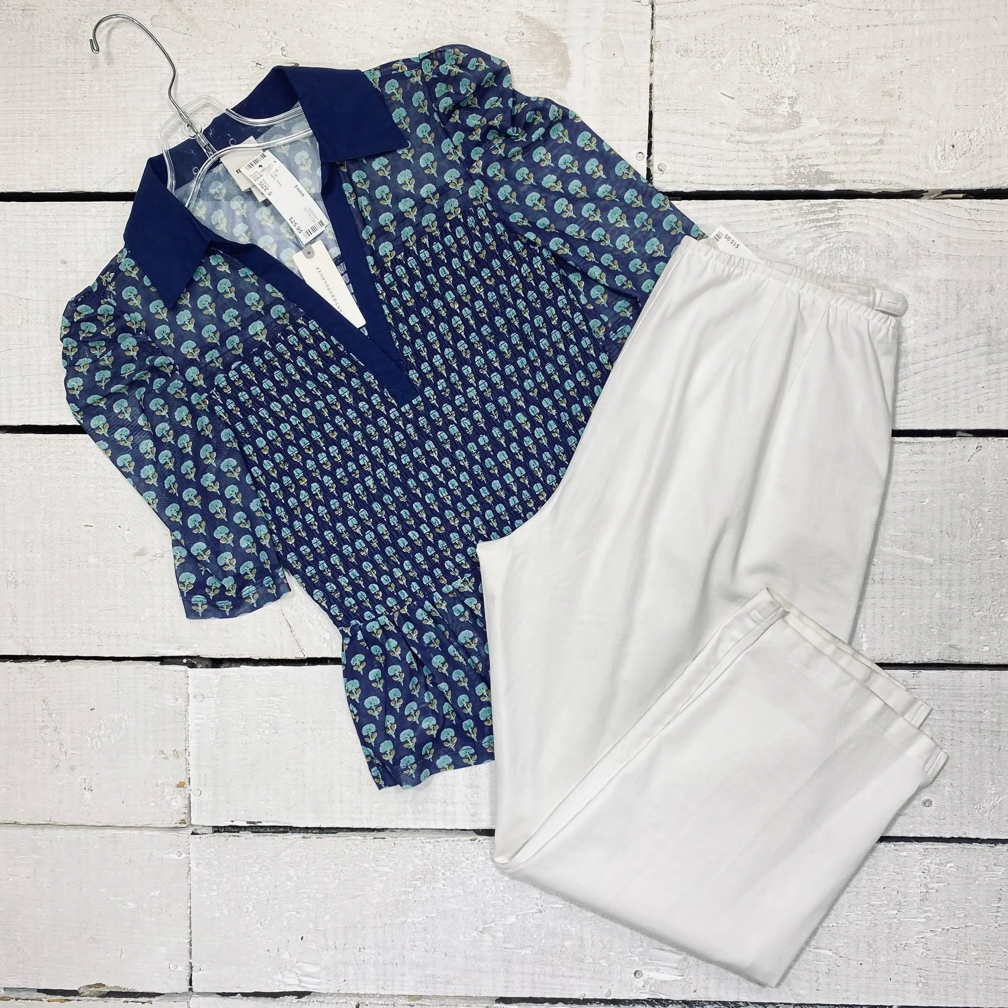 Maeve Top Size S, $25.95
Eileen Fisher Capris Size 12, $15.95