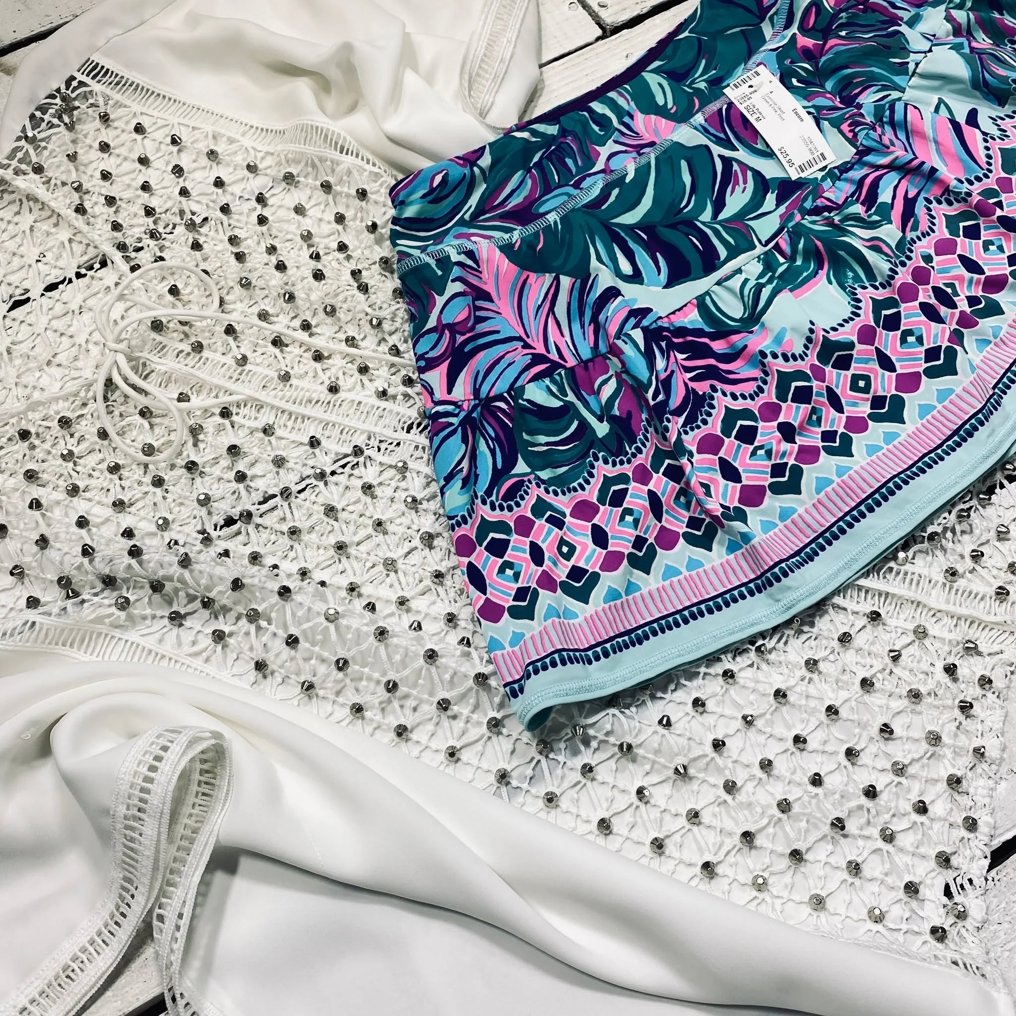 Alberto Makali Cardigan Size L, $20.95
Lilly Pulitzer Exercise Skort Size M, $25.95
