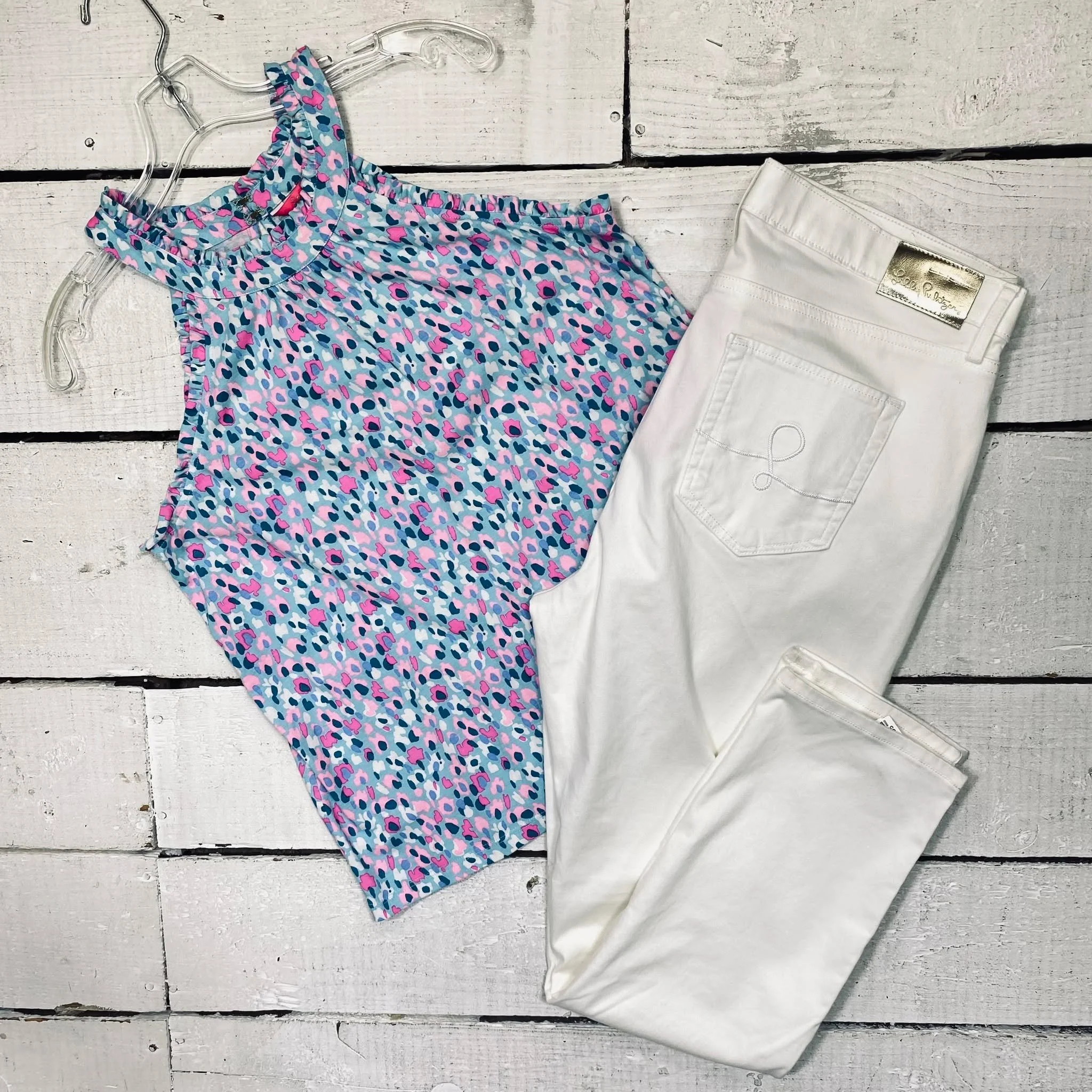 Lilly Pulitzer Shell Size S, $22.95
Lilly Pulitzer Pants Size L, $47.95