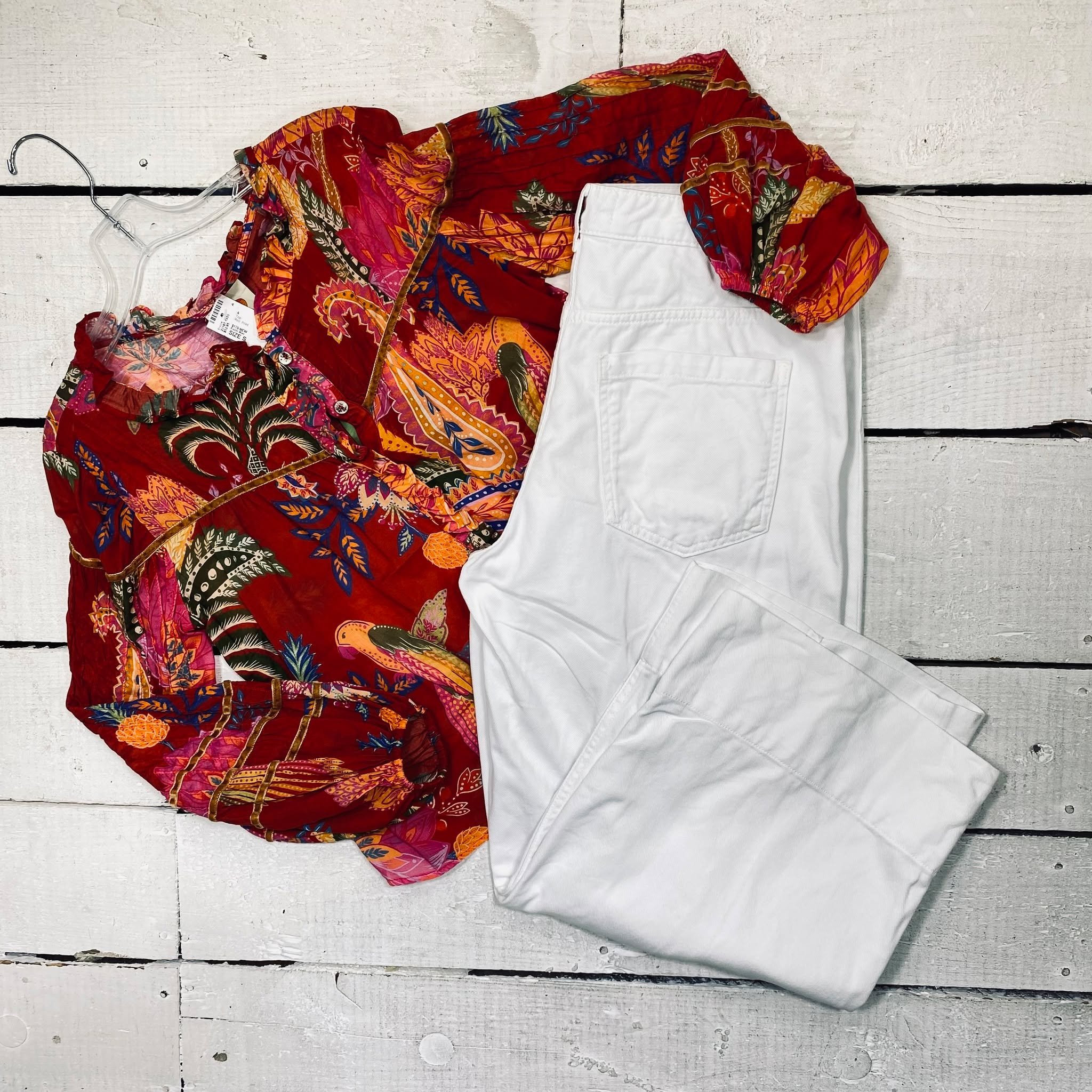 Farm Rio Top Size S, $52.95
Zara Pants Size 12, $18.95