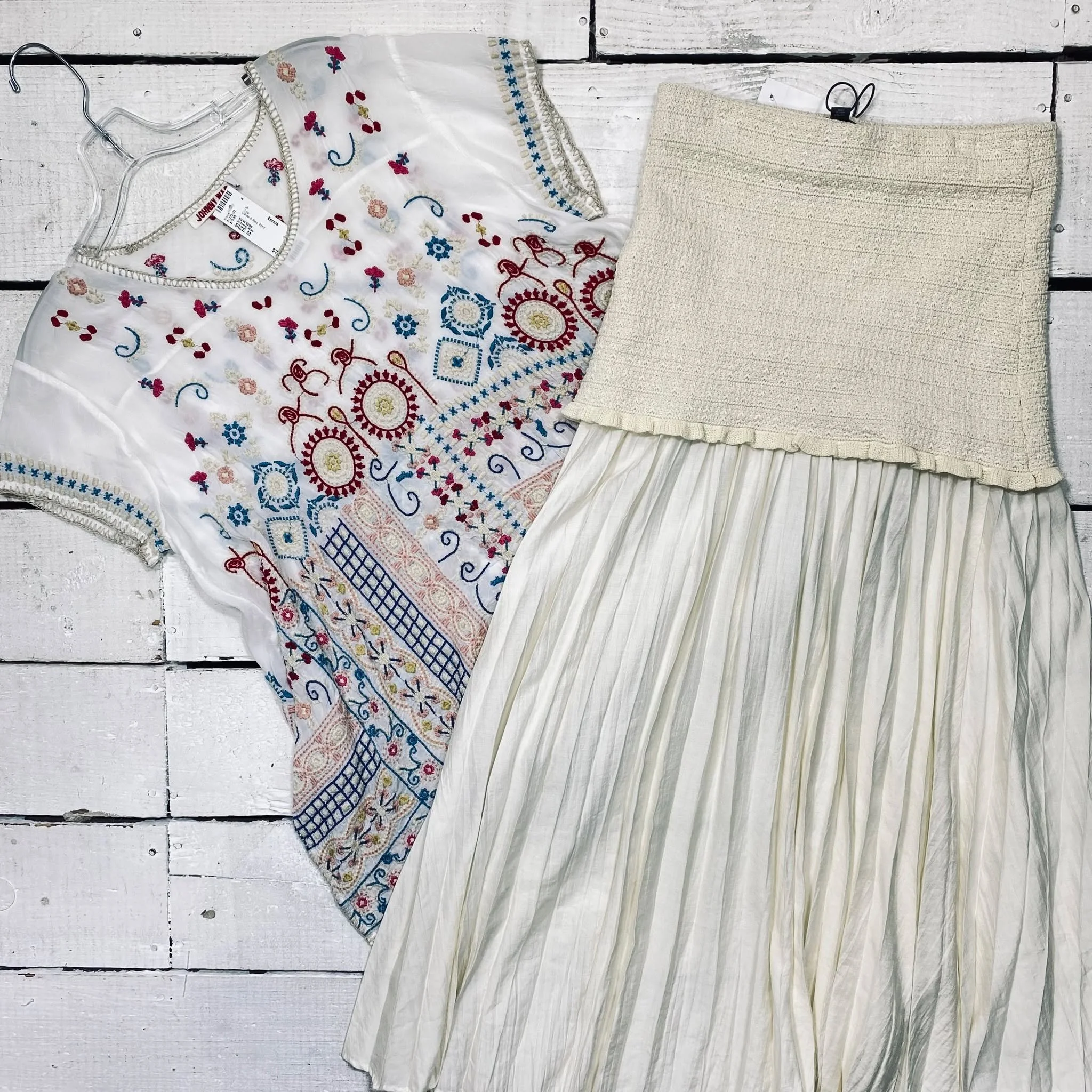 Johnny Was Top Size M, $75.95
Zara Skirt Size 6, $20.95