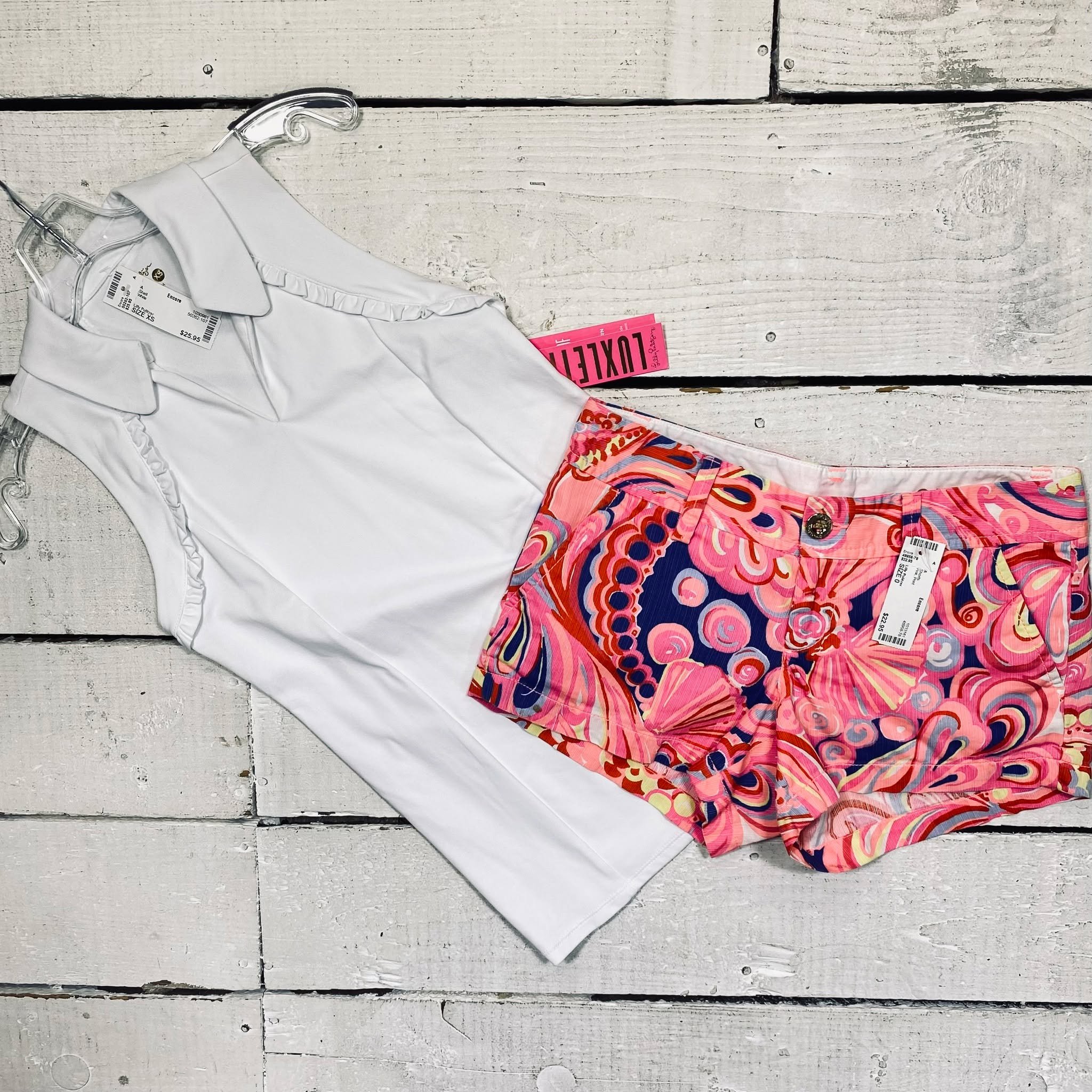 Lilly Pulitzer Shell Size XS, $25.95
Lilly Pulitzer Shorts Size 0, $22.95