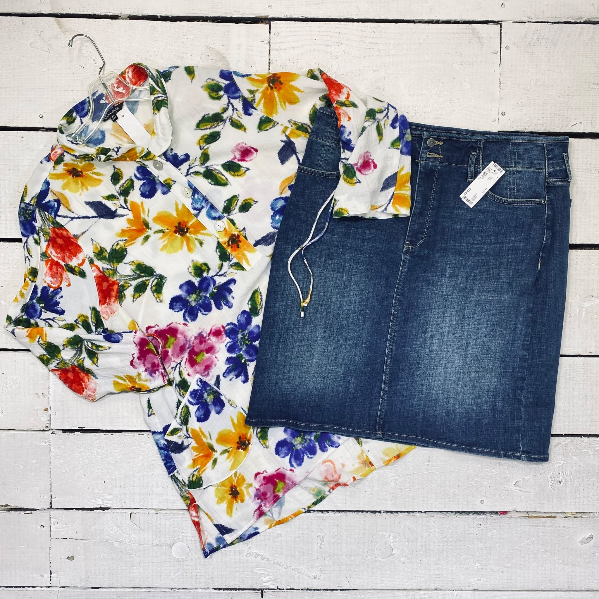 John Mark Top Size XL, $25.95
NYDJ Skirt Size 14, $12.95
