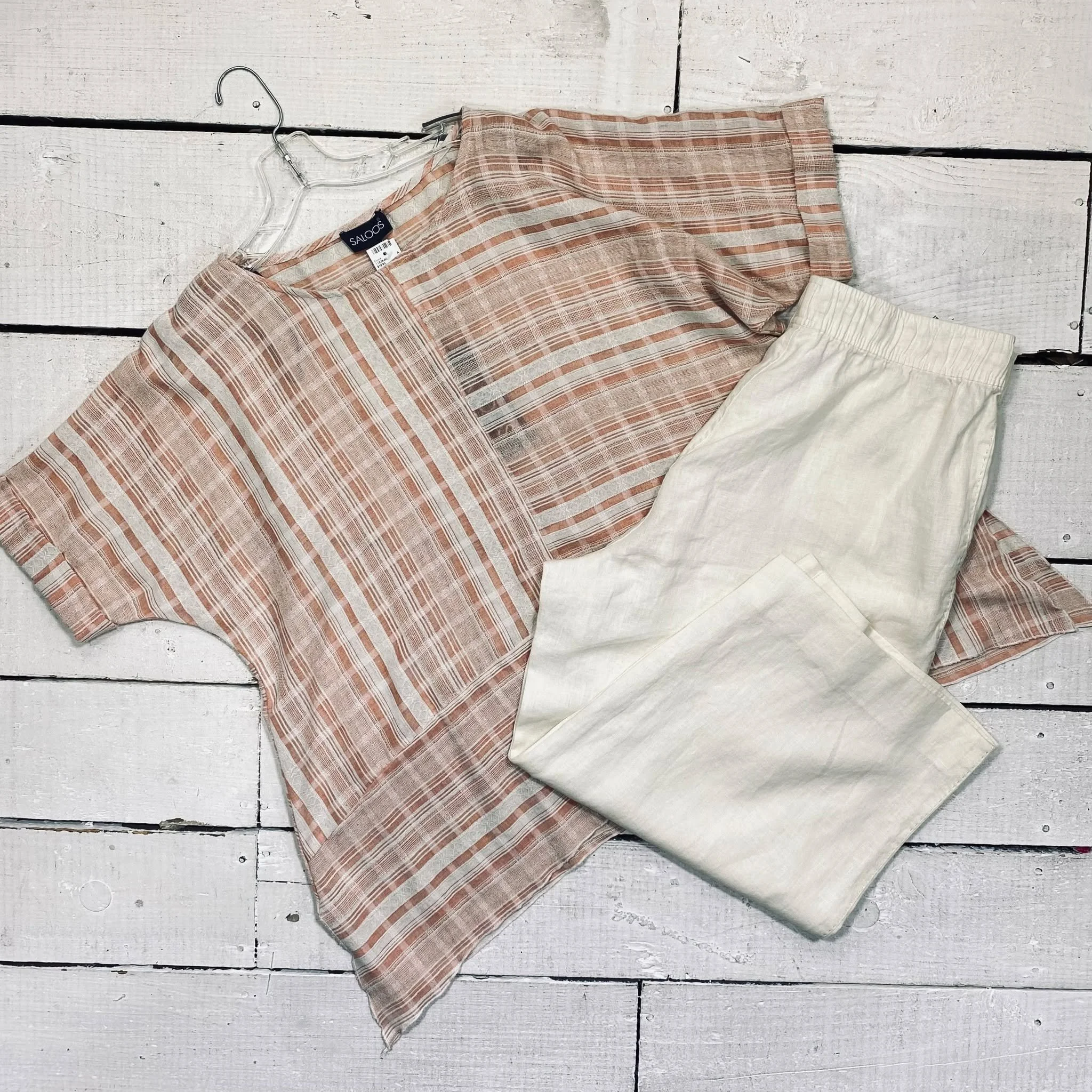 Saloos Top Size 2X, $18.95
Calypso Pants Size 16, $15.95