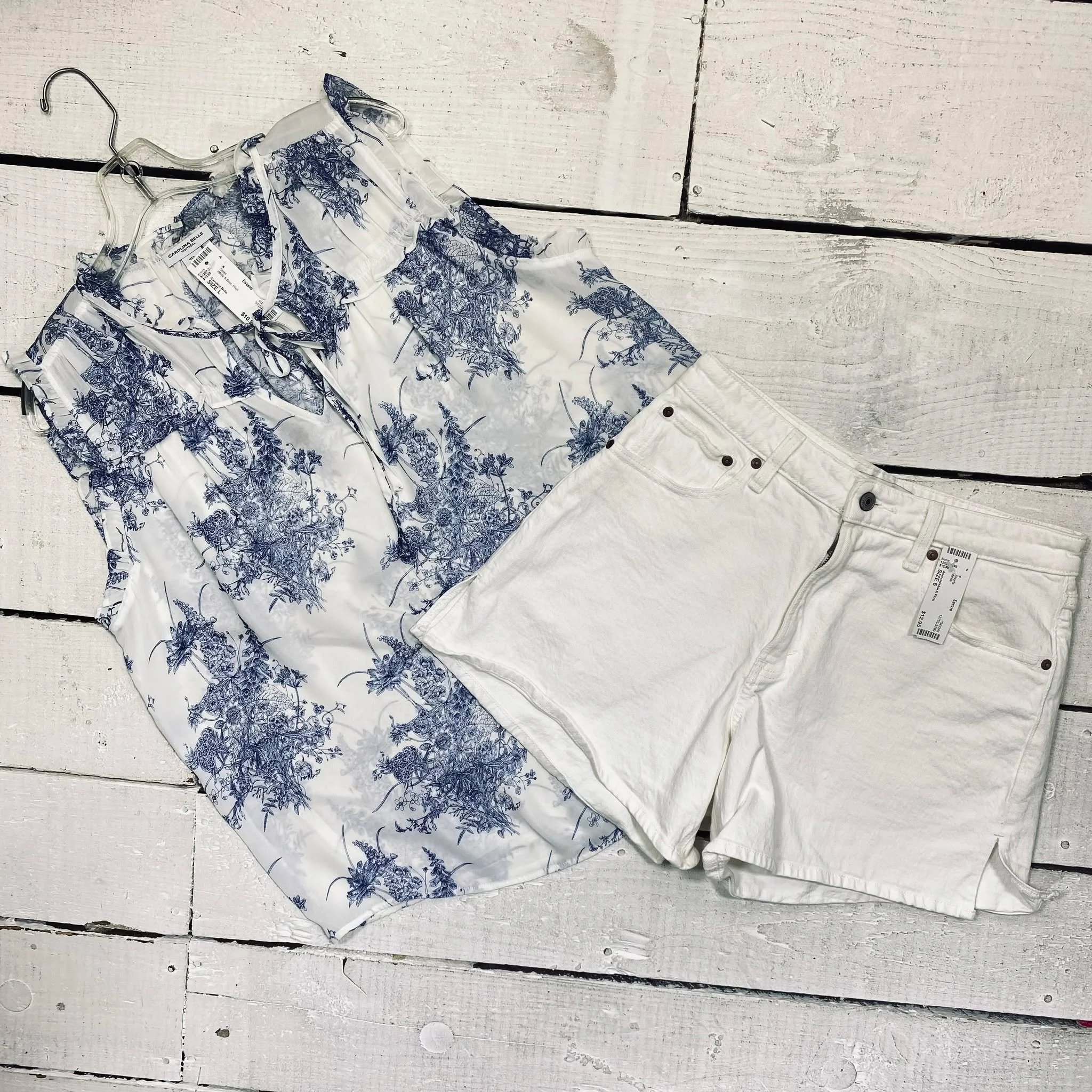 Carolina Belle Shell Size L, $10.95
Abercrombie &amp; Fitch Shorts Size 6, $12.95