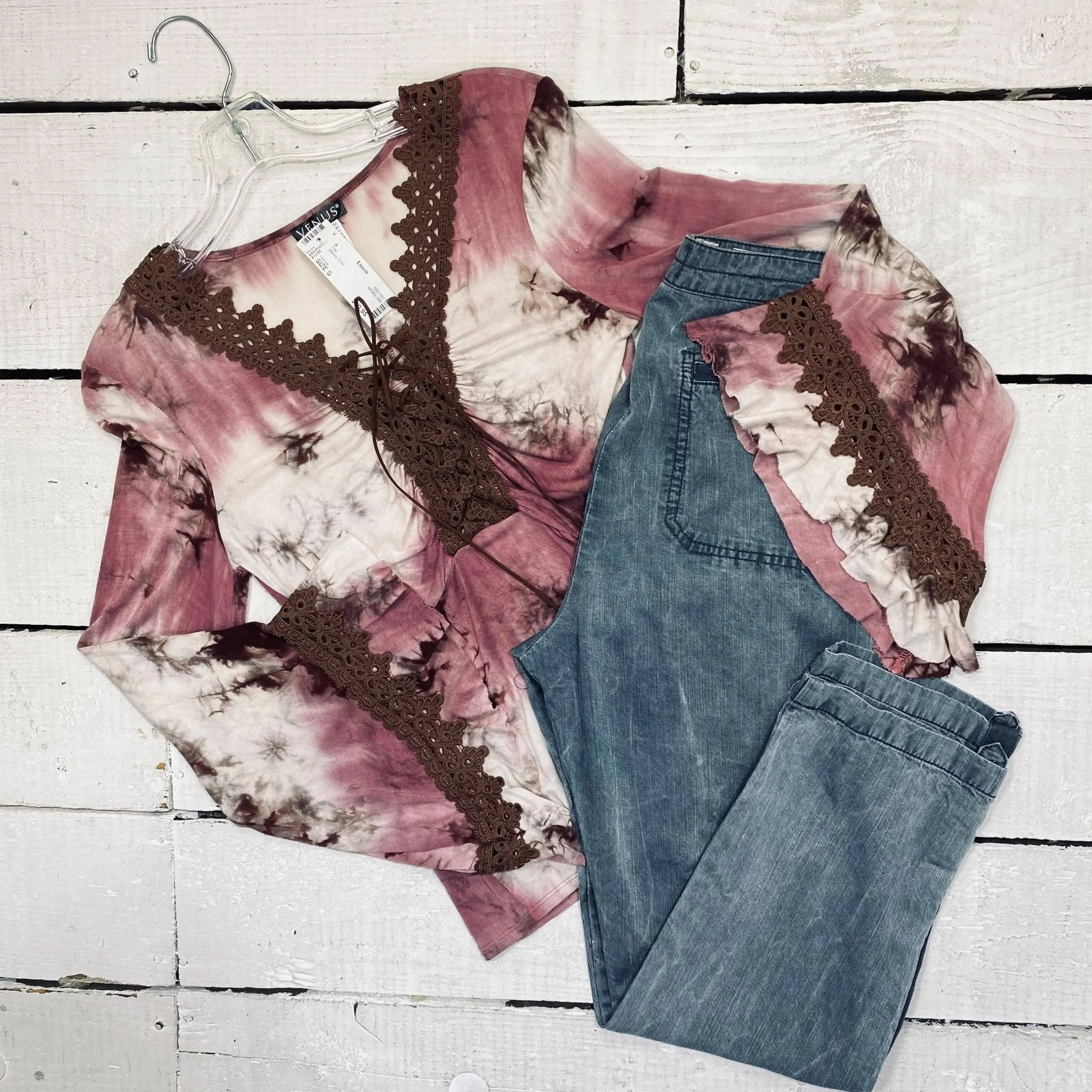 Venus Top Size S, $10.95
Hei Hei Pants Size 6, $12.95