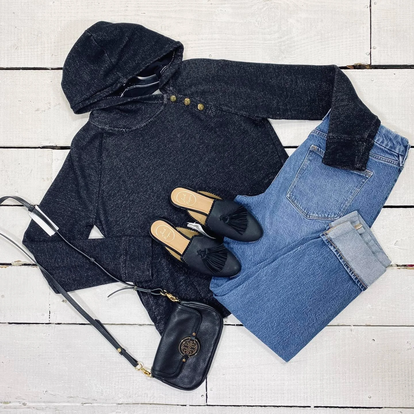 Ralph Lauren Top Size XL, $13.99
Good American Jeans Size 12, $28.95
Jack Roger&rsquo;s Slides Size 7.5, $14.95
Tory Burch Crossbody, $62.95
