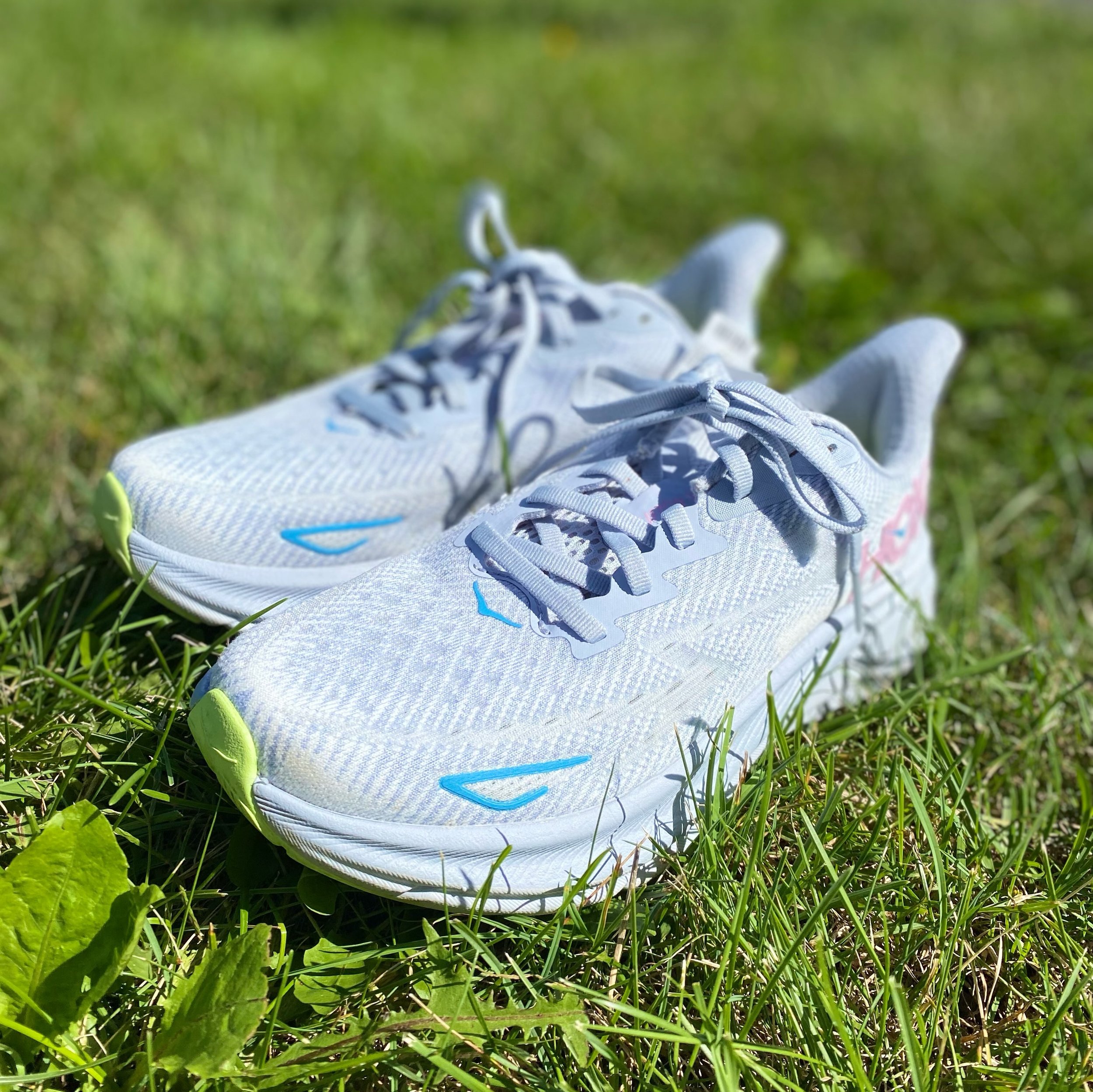 Just in!! Size 6 Hokas in this cute light blue! Only $40.99! 🩵